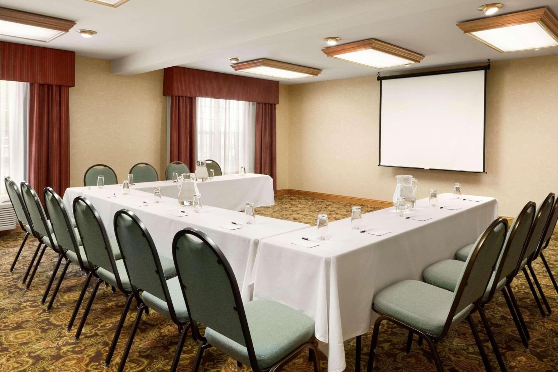 Country Inn & Suites by Radisson Kenosha - Pleasant Prairie gallery photo in Kenosha, WI — image 13