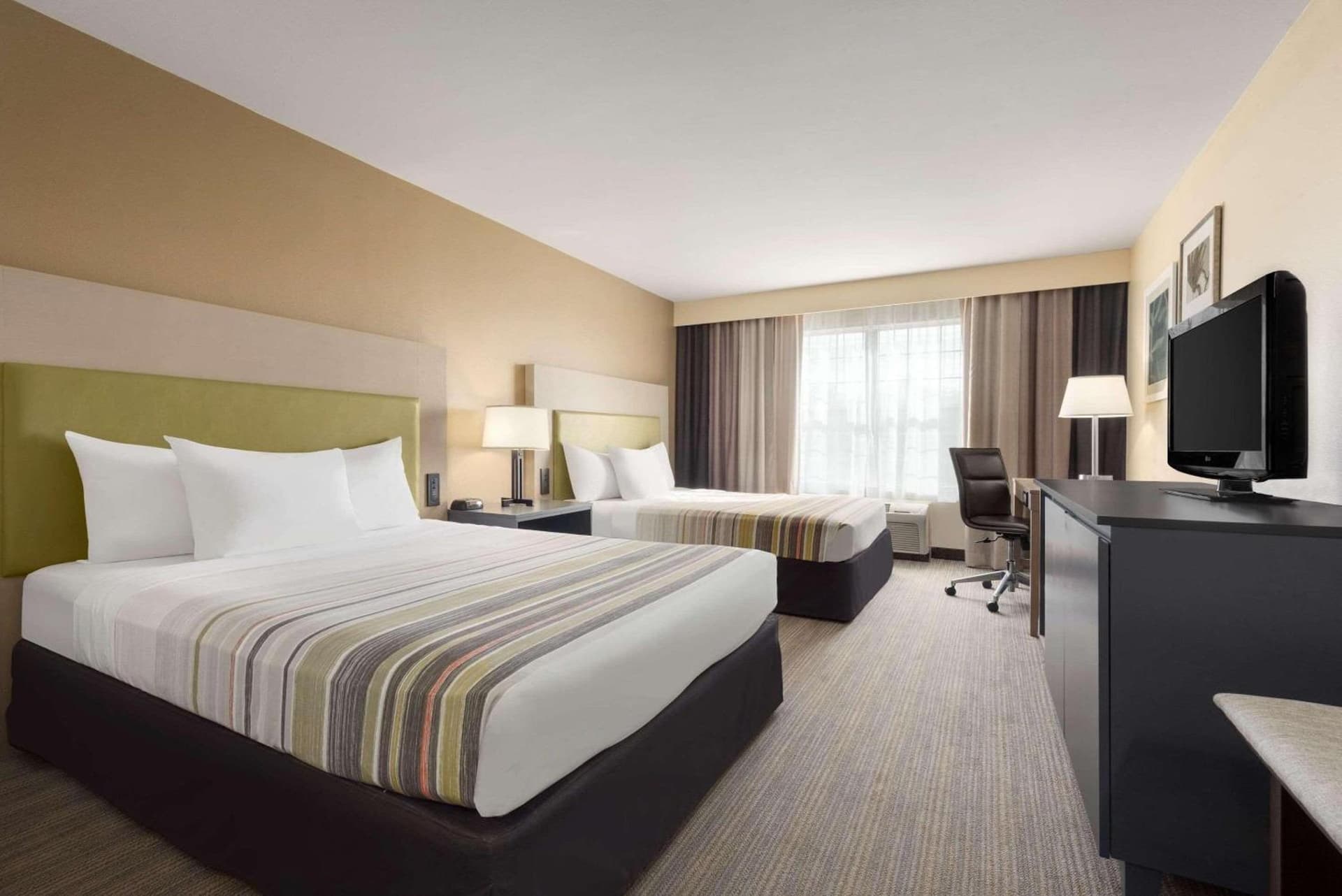 Country Inn & Suites by Radisson, Milwaukee Airport, WI gallery photo in Milwaukee, WI — image 10