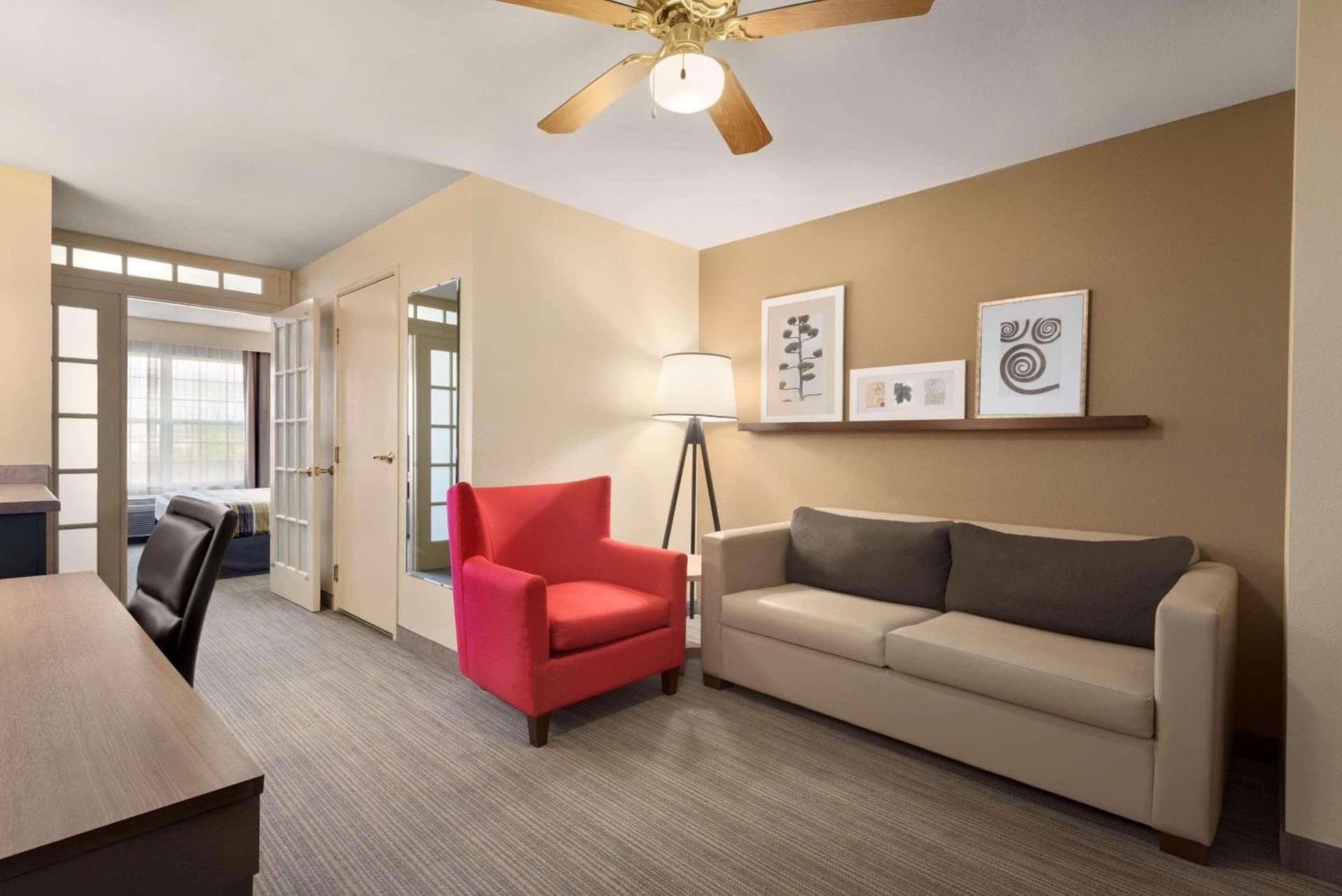Country Inn & Suites by Radisson, Milwaukee Airport, WI gallery photo in Milwaukee, WI — image 31
