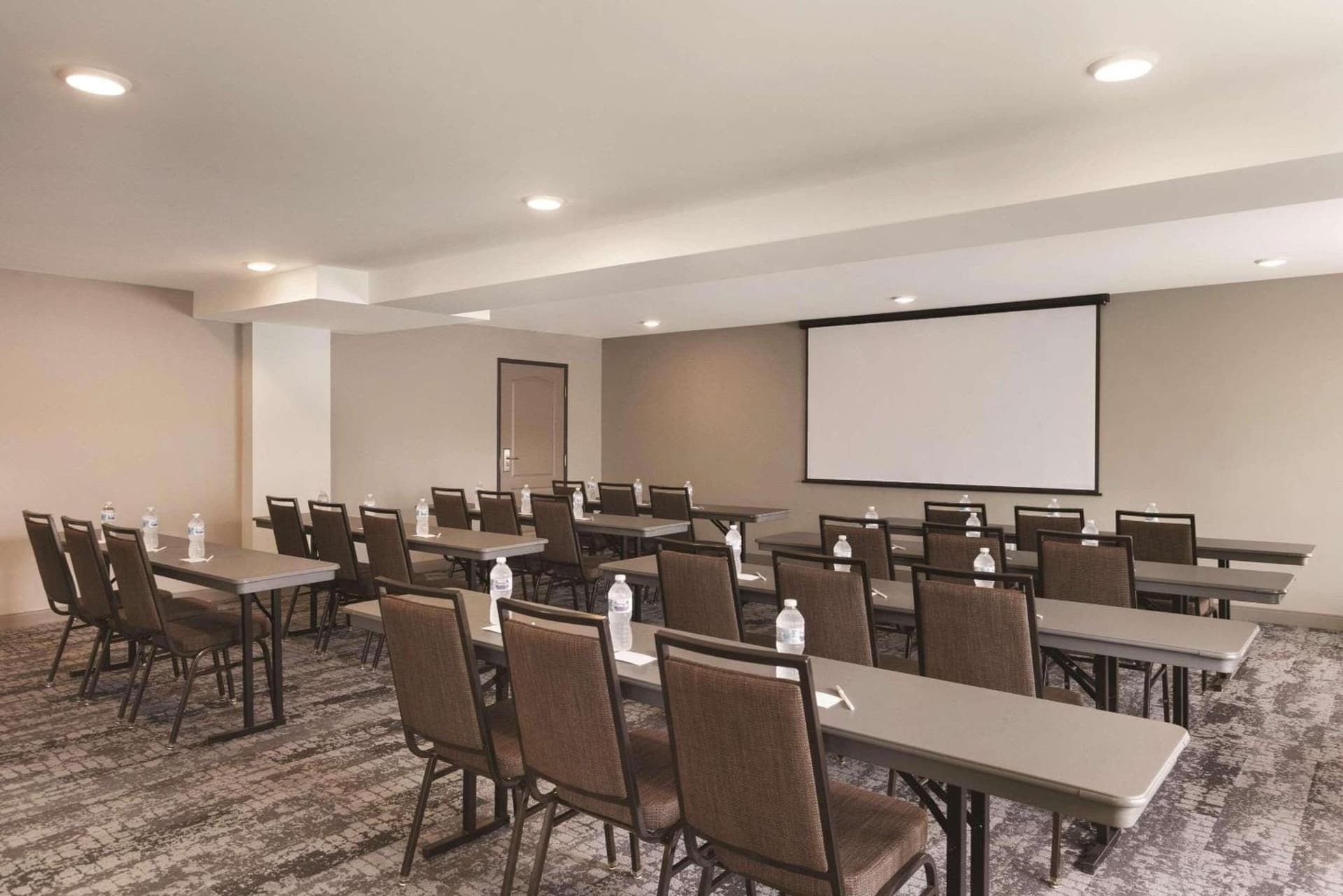 Country Inn & Suites by Radisson, Madison, WI gallery photo in Madison, WI — image 41