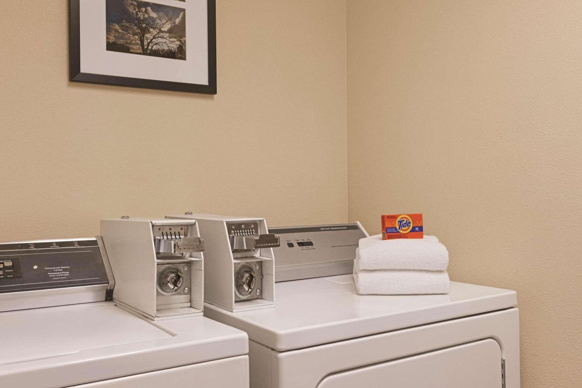 Country Inn & Suites by Radisson, Madison, WI gallery photo in Madison, WI — image 5