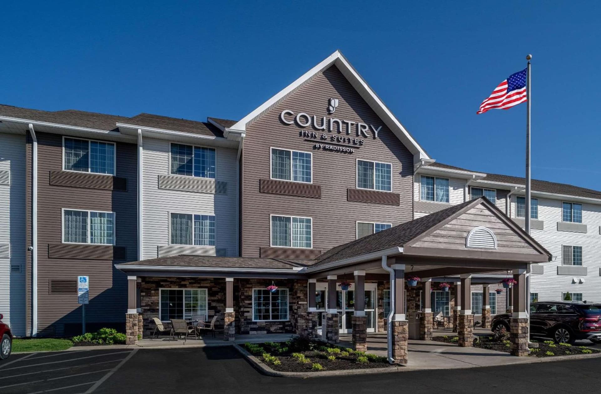 Country Inn & Suites By Radisson, Charleston South, WV featured exterior or lobby in Charleston, WV — similar hotel