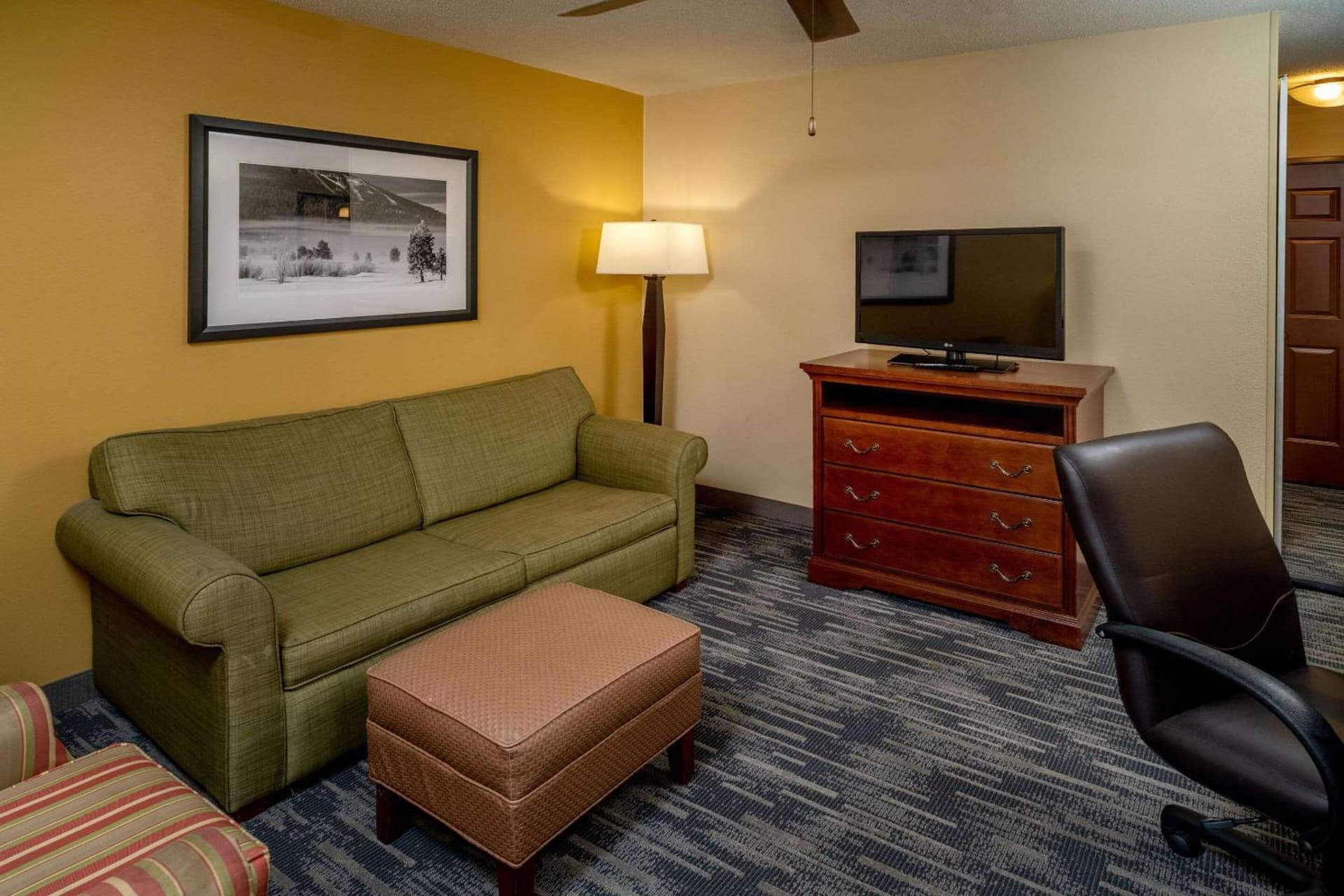 Country Inn & Suites By Radisson, Charleston South, WV gallery photo in Charleston, WV — image 30
