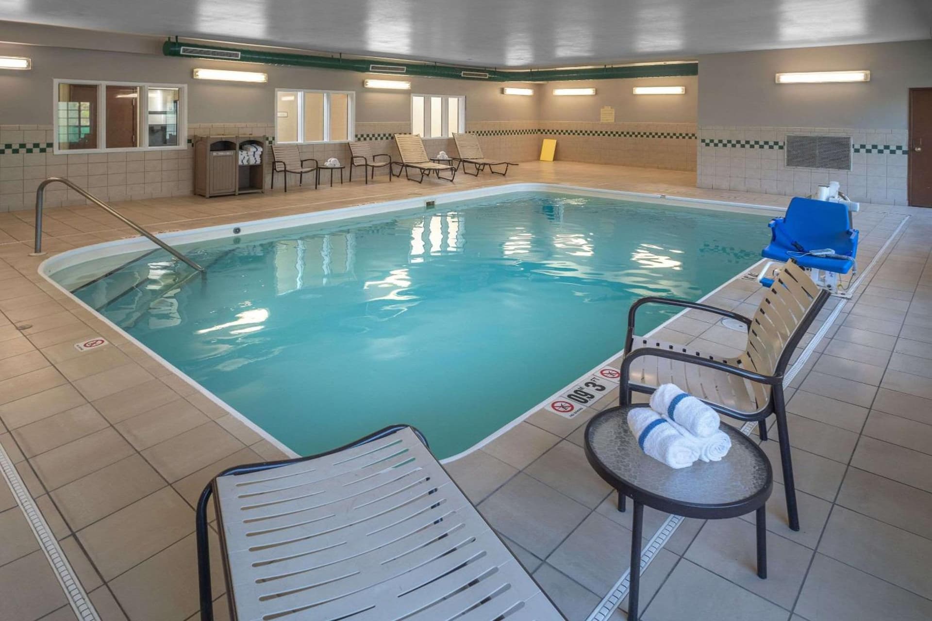 Country Inn & Suites By Radisson, Charleston South, WV gallery photo in Charleston, WV — image 12