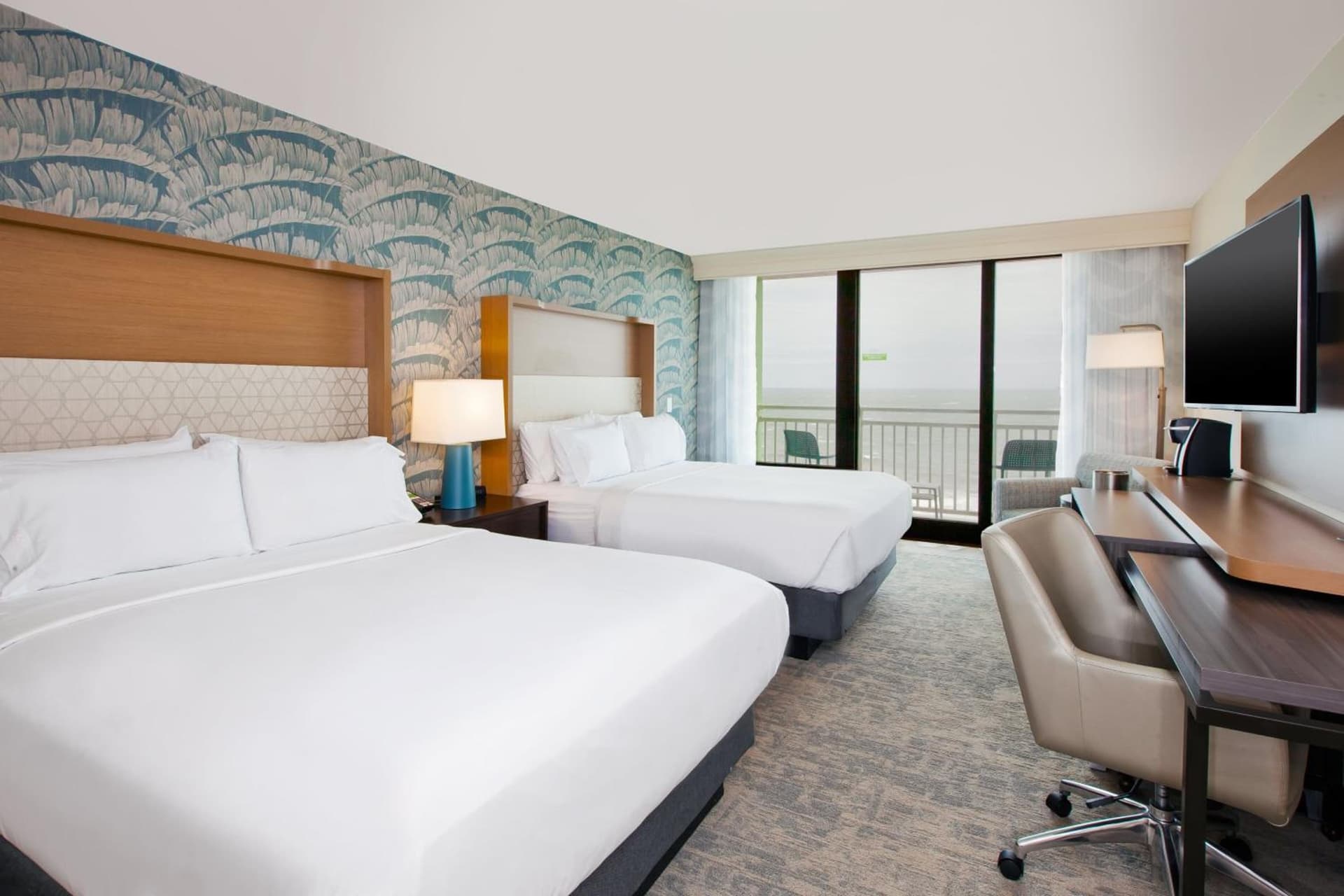 Holiday Inn Va Beach-Oceanside 21st St by IHG property views in Virginia Beach, VA — gallery photo 3