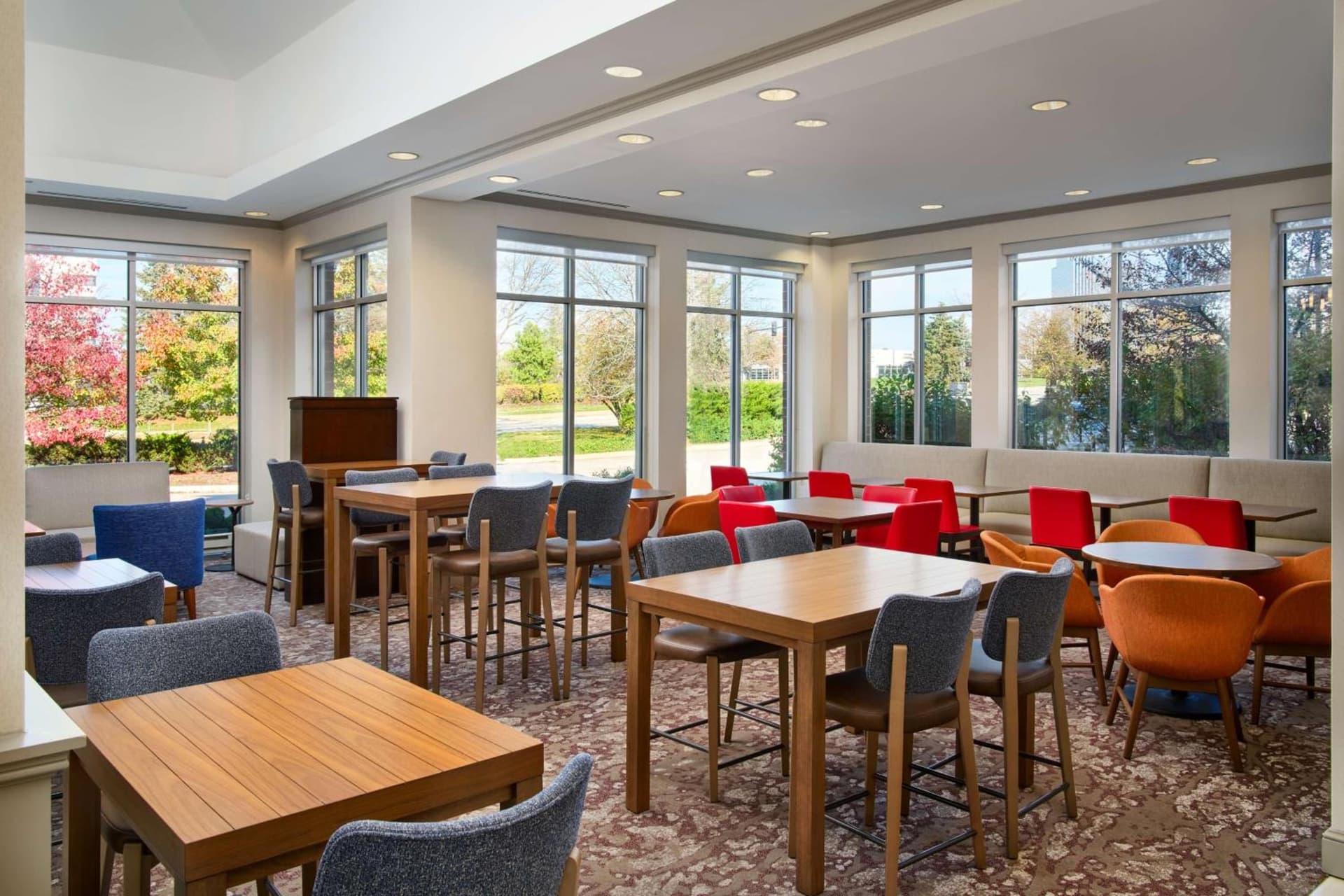 Hilton Garden Inn Schaumburg gallery photo in Schaumburg, IL — image 13