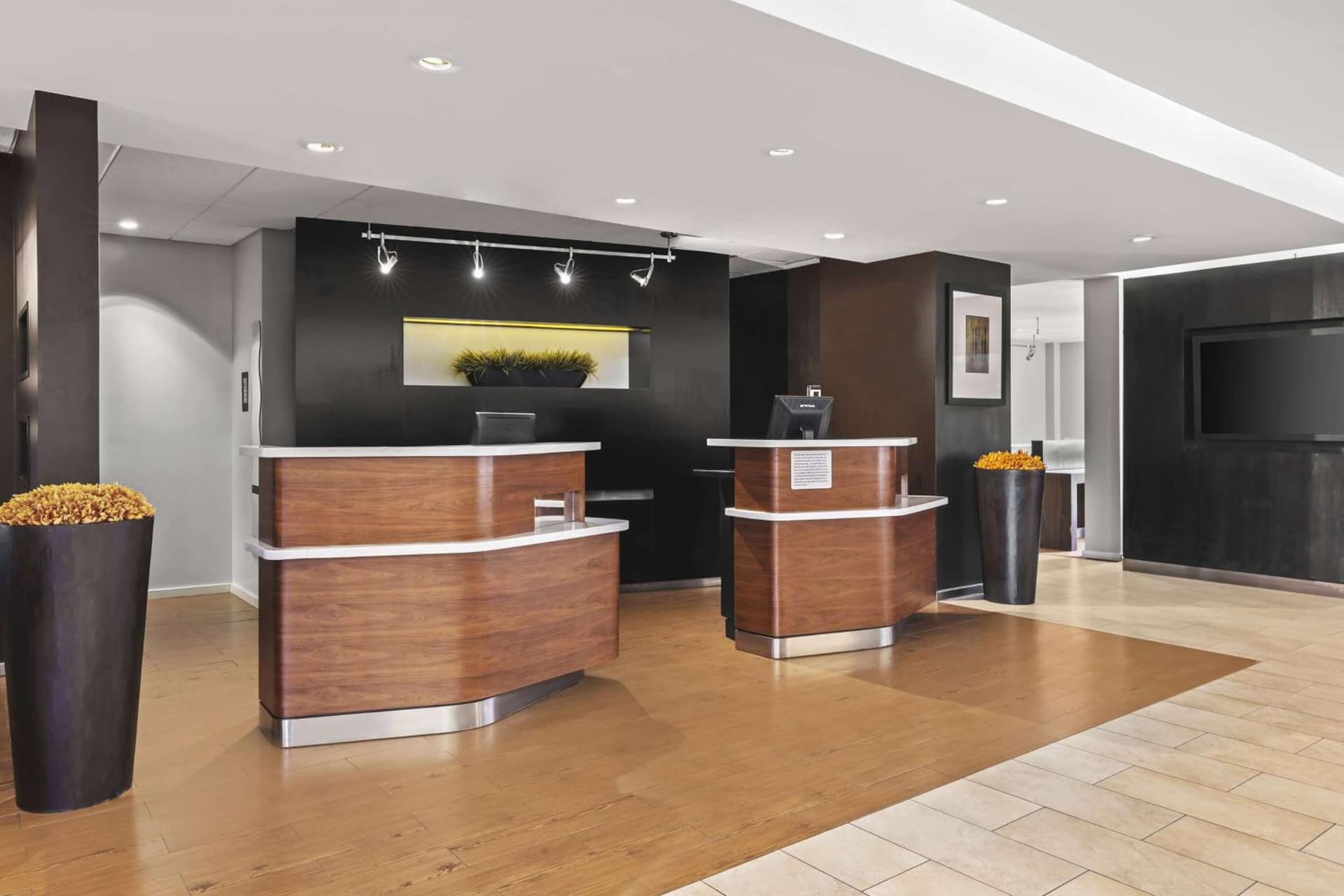 Super 8 by Wyndham Dallas Love Field Airport gallery photo in Dallas, TX — image 44