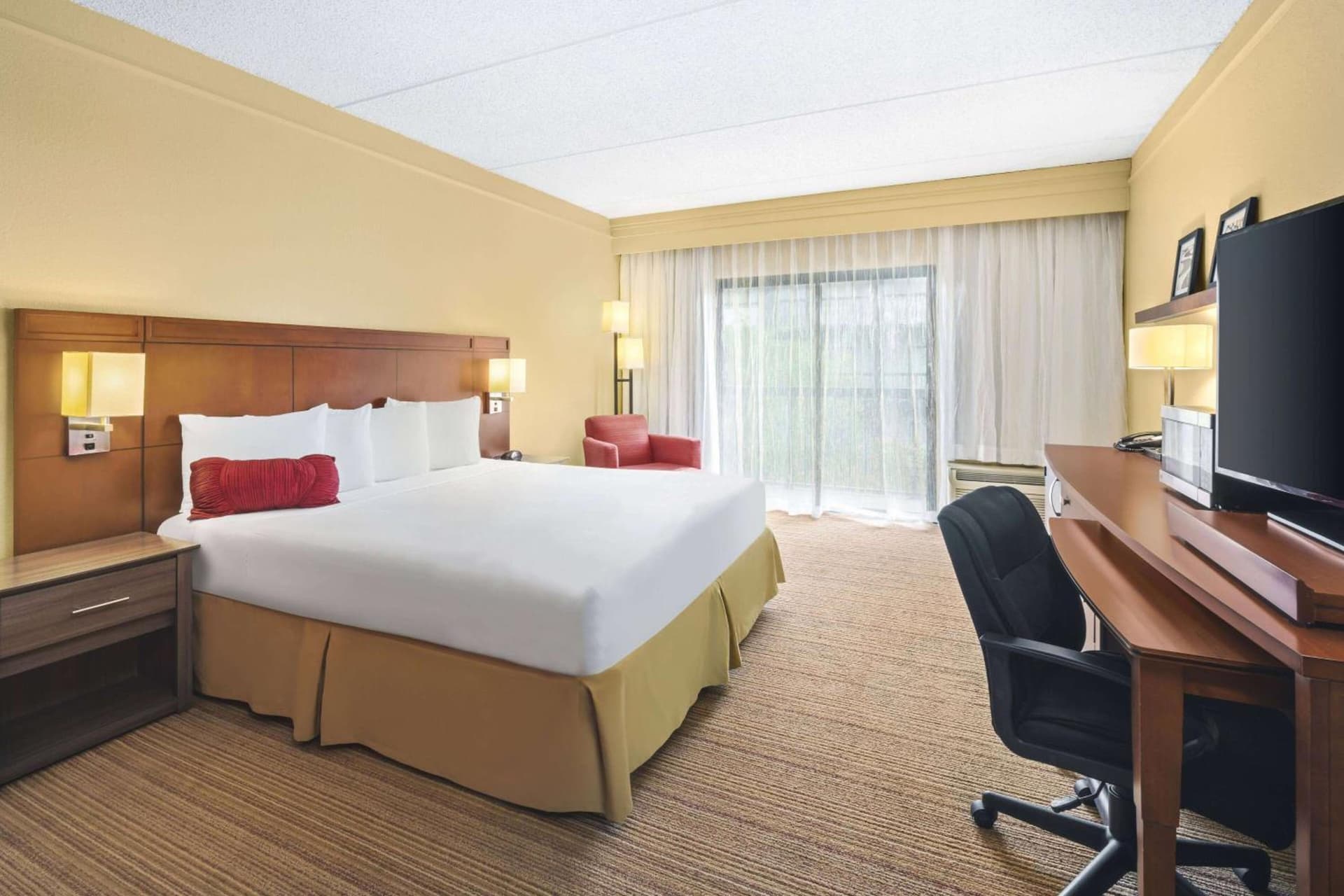 Super 8 by Wyndham Dallas Love Field Airport gallery photo in Dallas, TX — image 32
