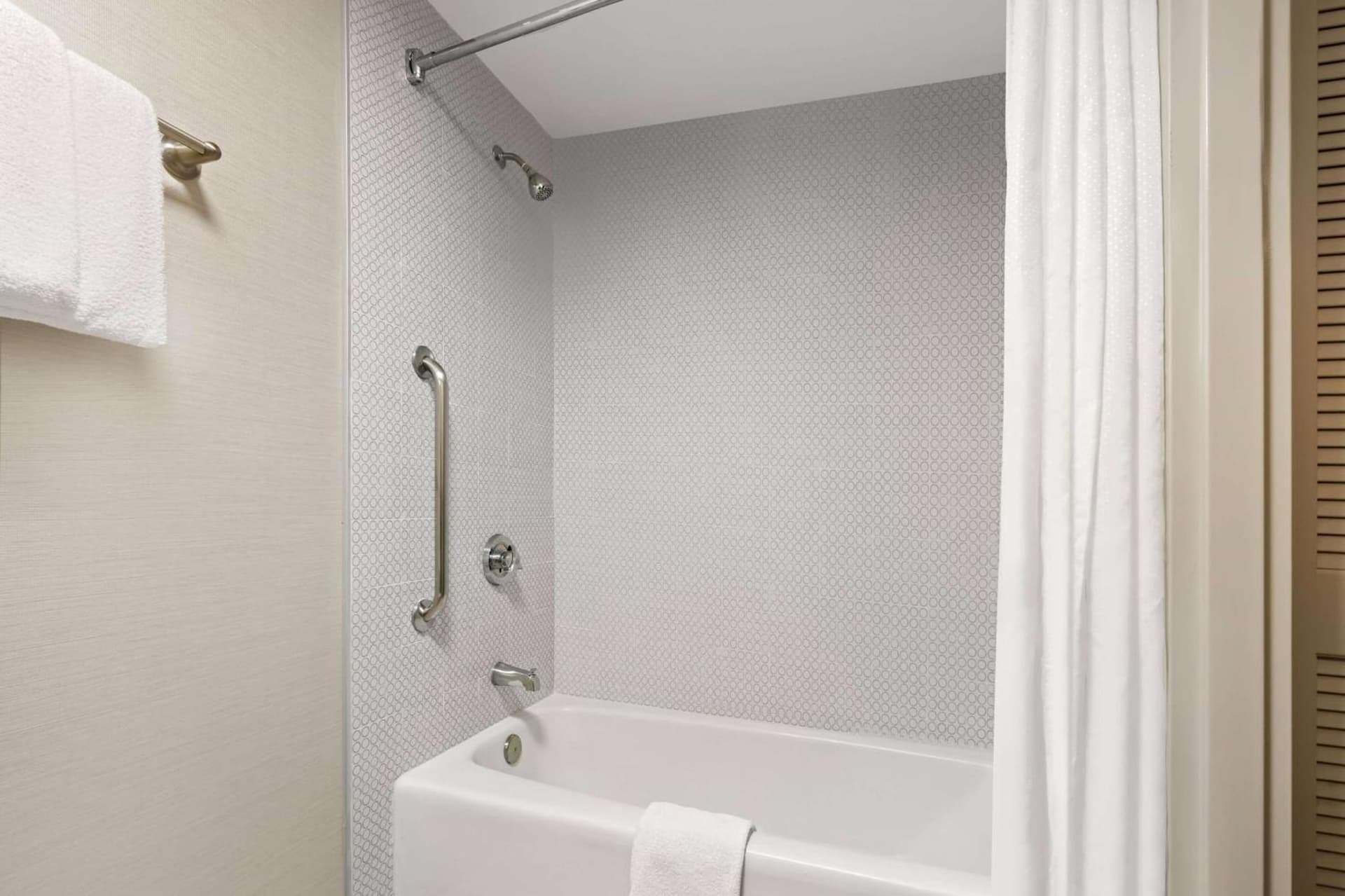 Super 8 by Wyndham Dallas Love Field Airport gallery photo in Dallas, TX — image 49
