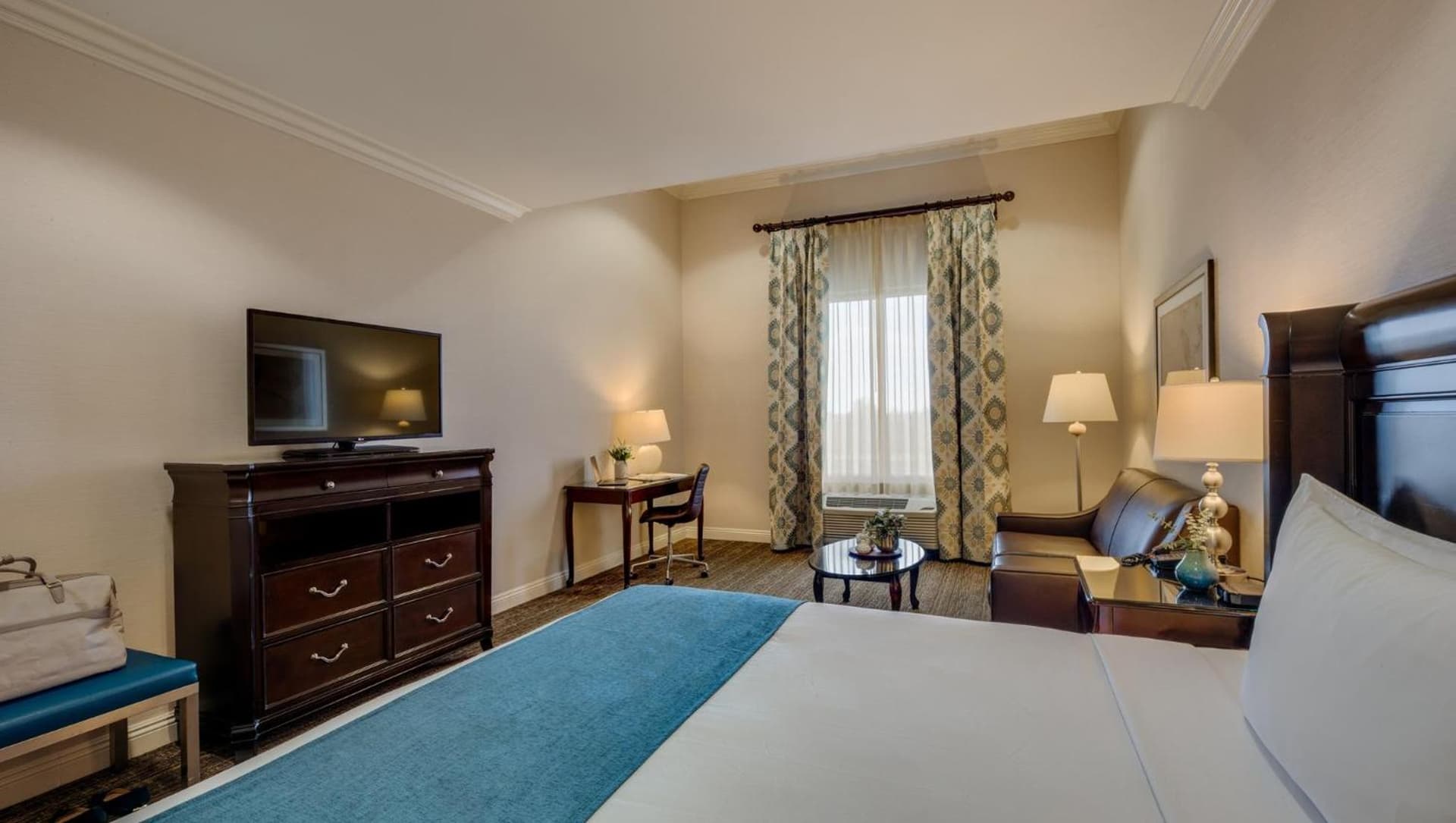 Ayres Hotel Fountain Valley - Huntington Beach gallery photo in Fountain Valley, CA — image 10