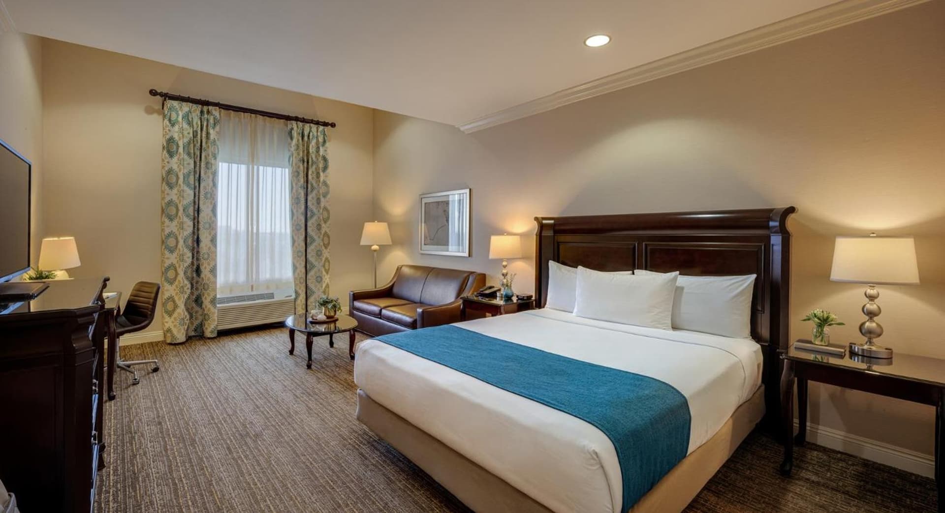 Ayres Hotel Fountain Valley - Huntington Beach gallery photo in Fountain Valley, CA — image 8