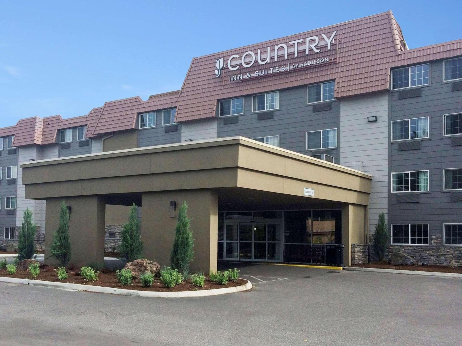 Country Inn & Suites by Radisson, Delta Park North Portland featured exterior or lobby in Portland, OR — similar hotel