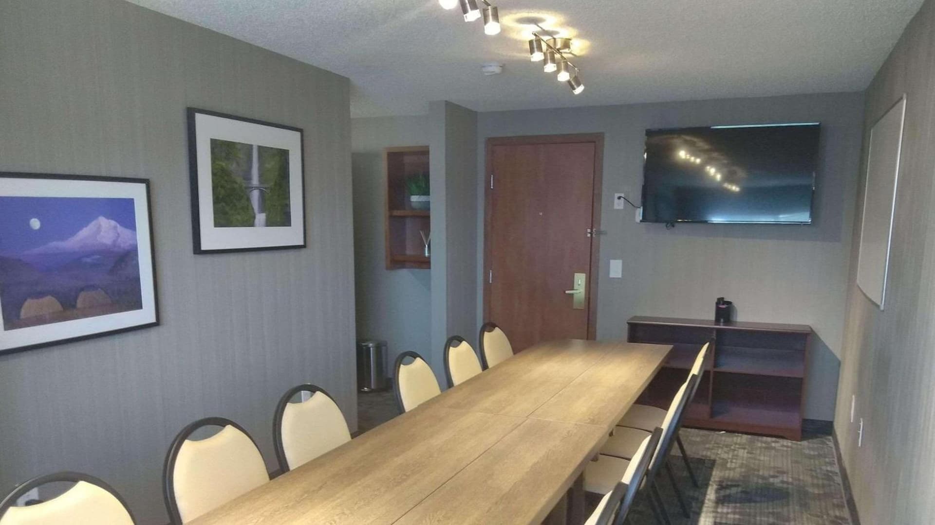 Country Inn & Suites by Radisson, Delta Park North Portland gallery photo in Portland, OR — image 29