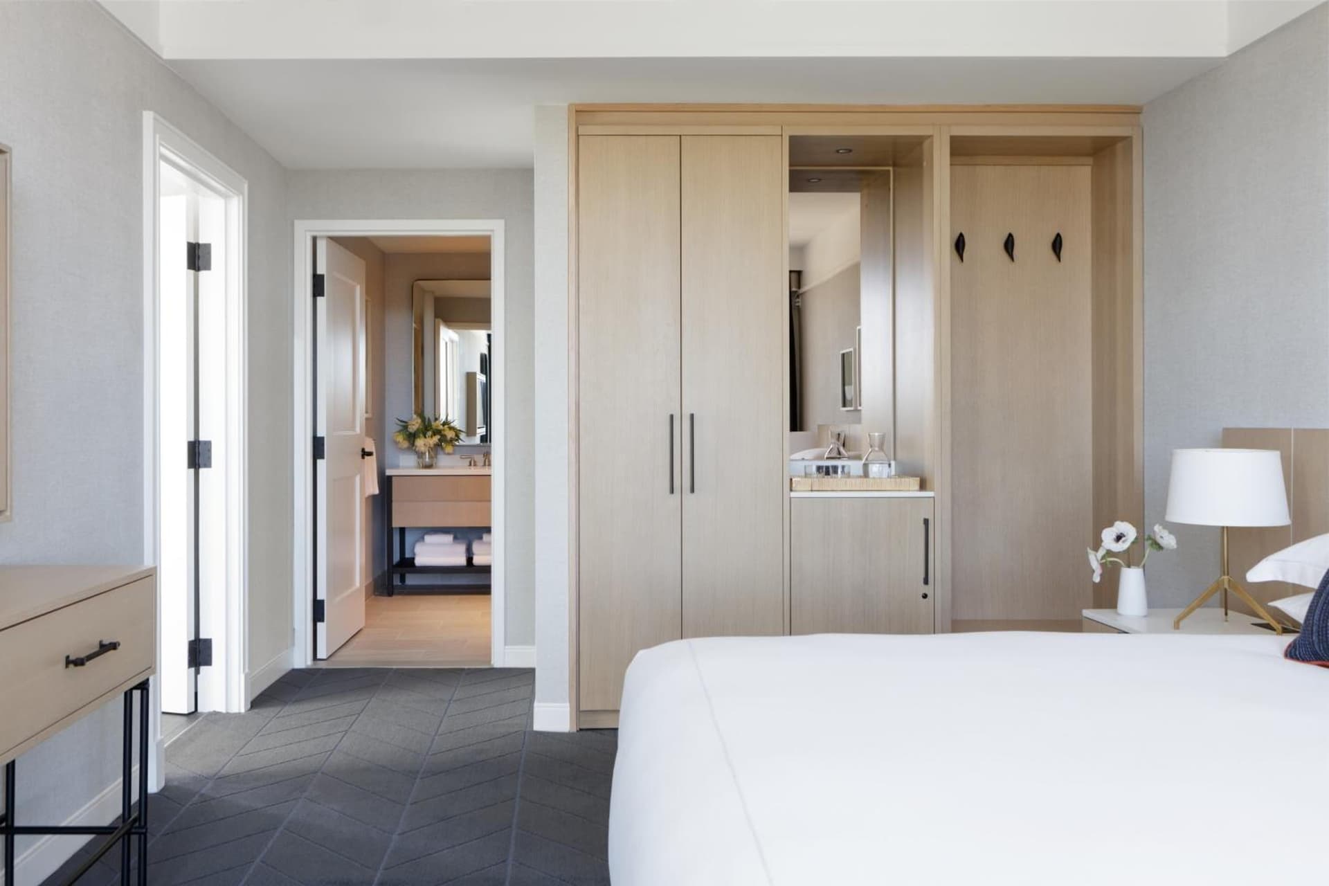 Kimpton - The Forum Hotel by IHG gallery photo in Charlottesville, VA — image 90