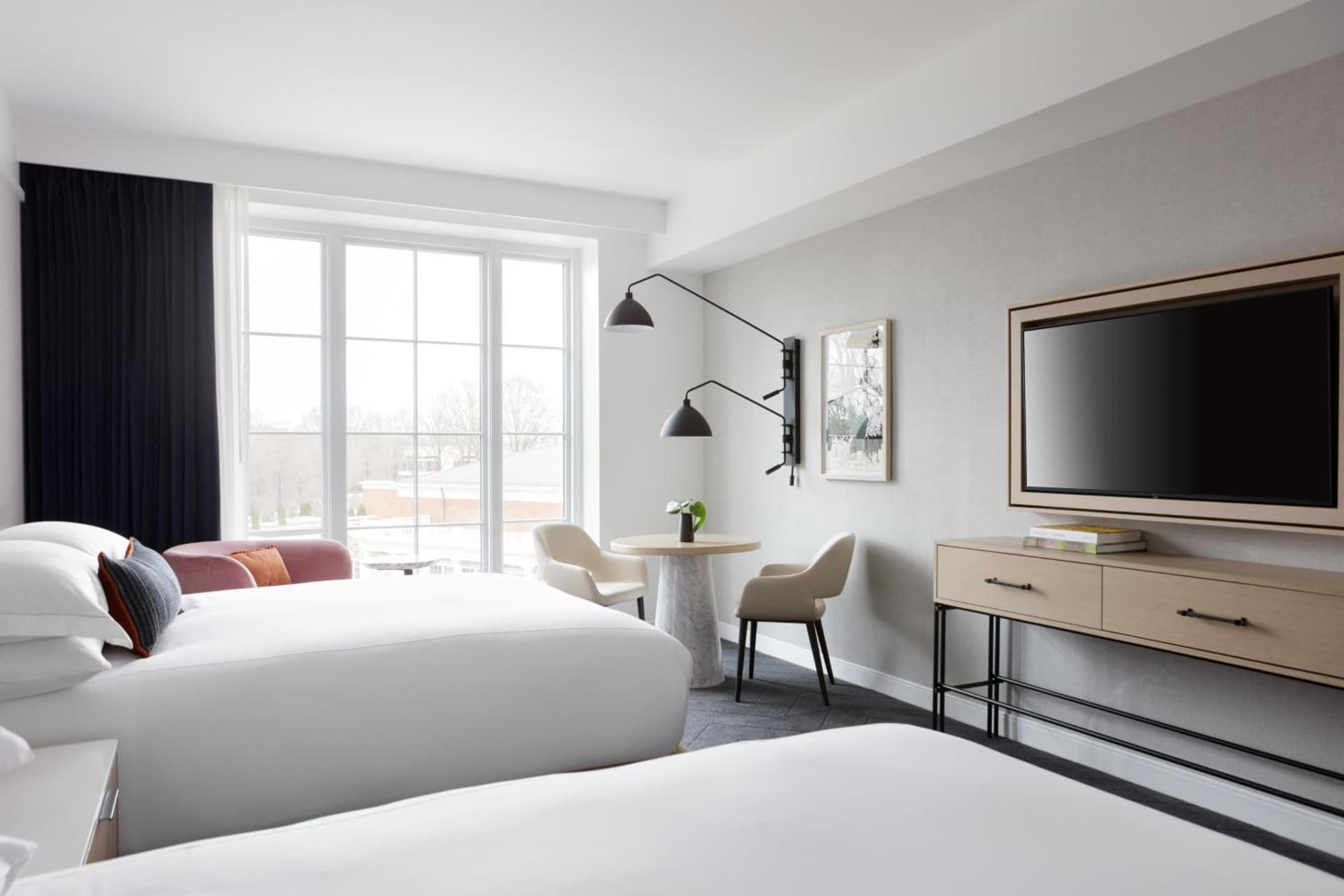 Kimpton - The Forum Hotel by IHG gallery photo in Charlottesville, VA — image 8