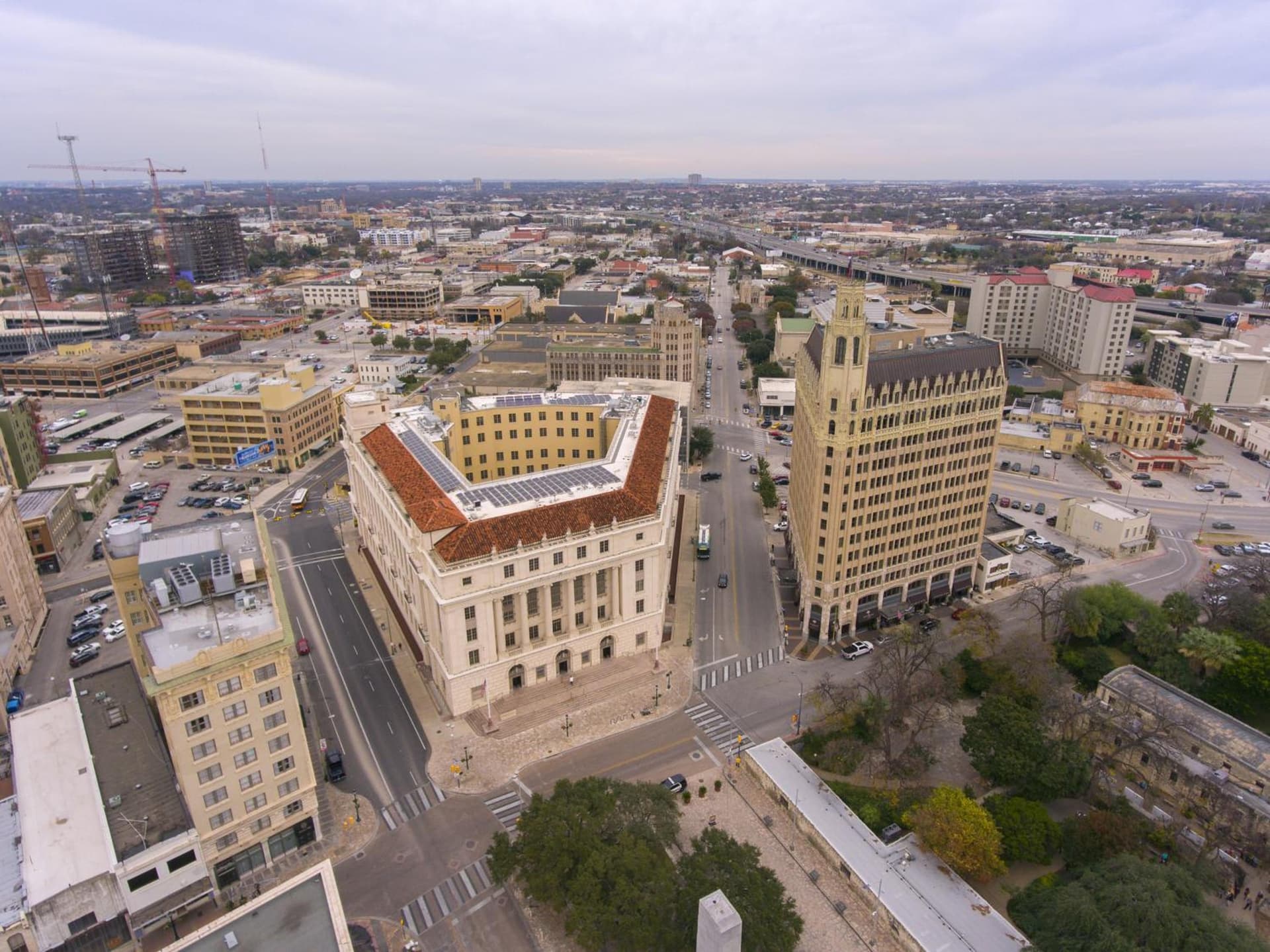 The Emily Morgan Hotel - A DoubleTree by Hilton gallery photo in San Antonio, TX — image 21