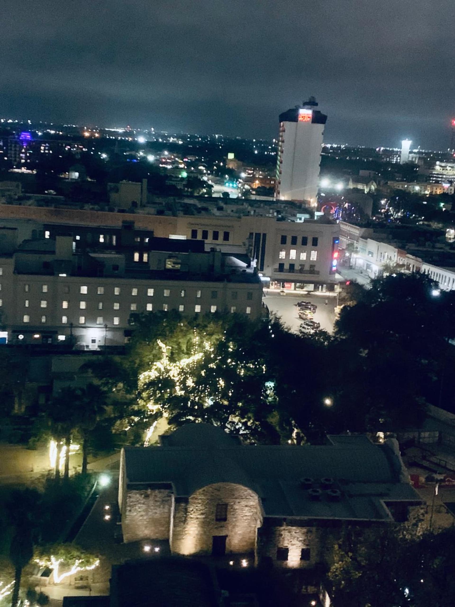 The Emily Morgan Hotel - A DoubleTree by Hilton gallery photo in San Antonio, TX — image 33