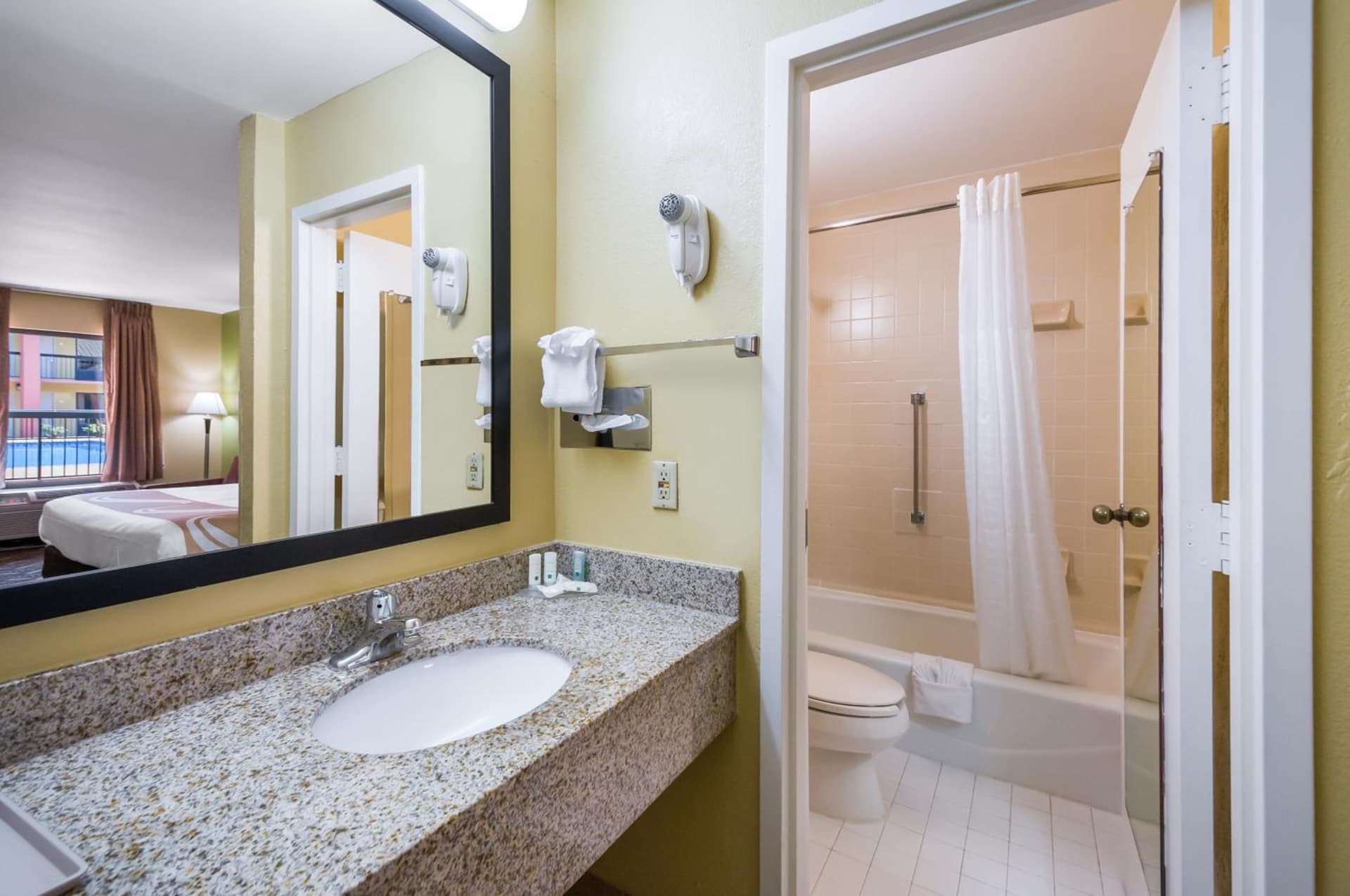 Quality Inn Fredericksburg-Central Park Area gallery photo in Fredericksburg, VA — image 9