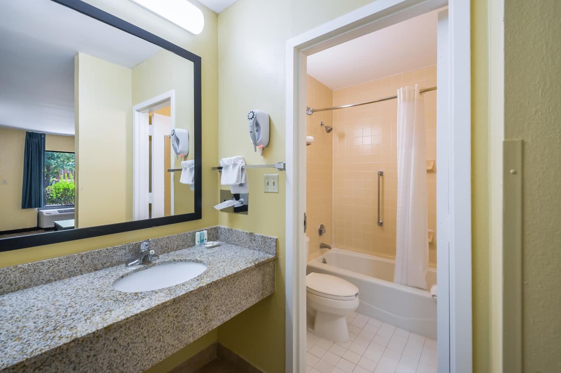 Quality Inn Fredericksburg-Central Park Area gallery photo in Fredericksburg, VA — image 43