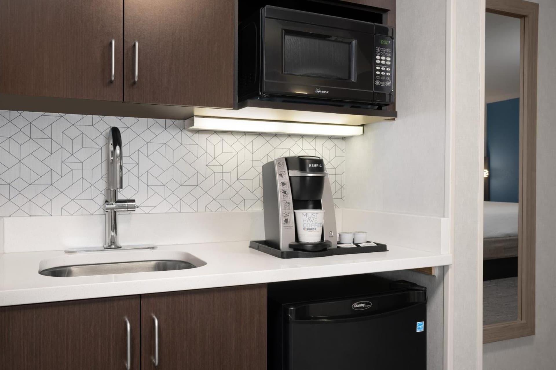 Holiday Inn Express & Suites Alexandria - Fort Belvoir by IHG gallery photo in Alexandria, VA — image 67