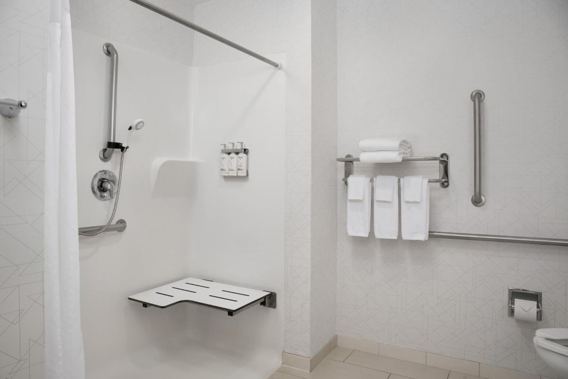 Holiday Inn Express & Suites Alexandria - Fort Belvoir by IHG gallery photo in Alexandria, VA — image 56