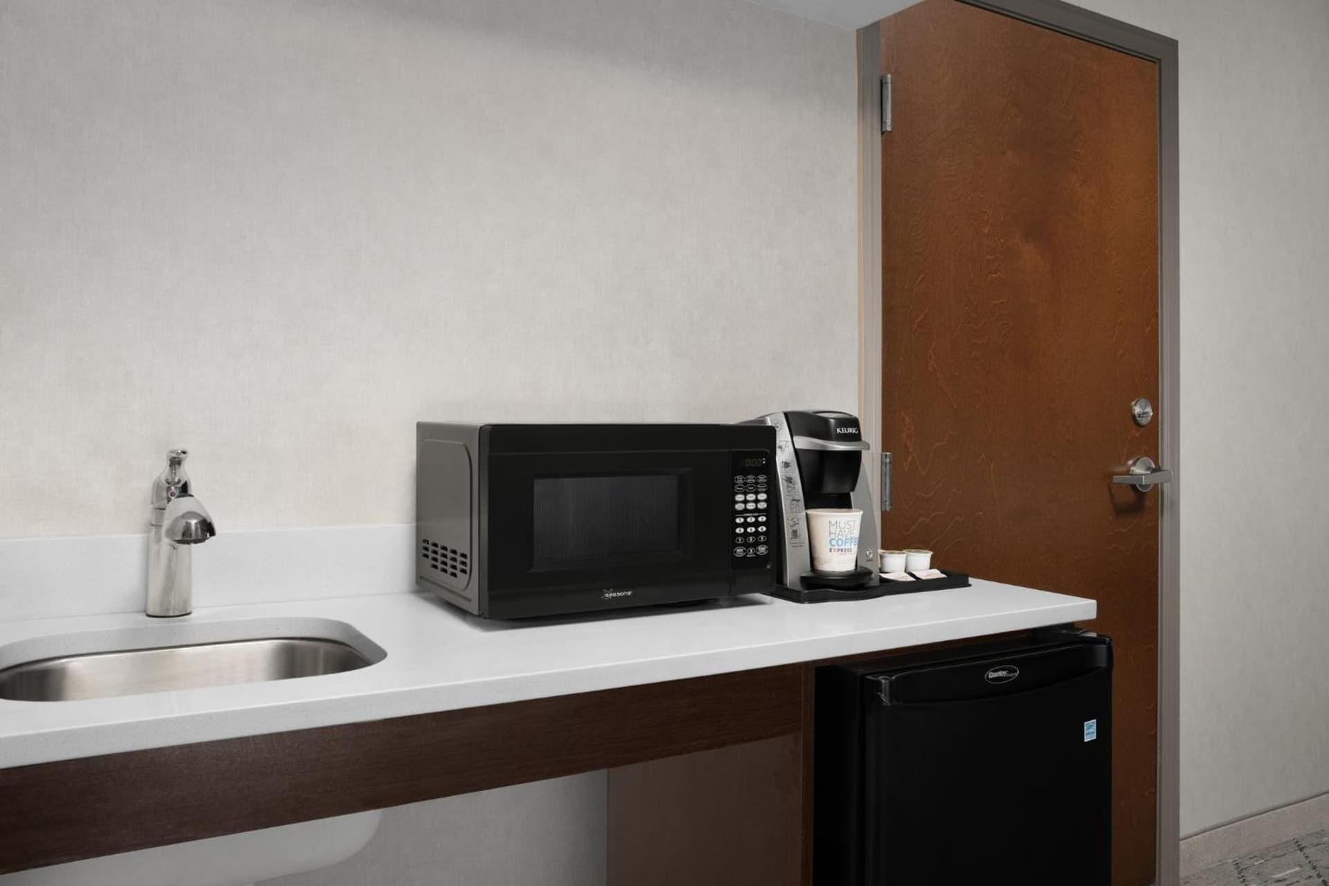 Holiday Inn Express & Suites Alexandria - Fort Belvoir by IHG gallery photo in Alexandria, VA — image 27