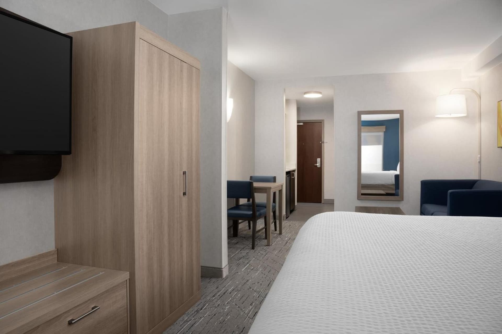 Holiday Inn Express & Suites Alexandria - Fort Belvoir by IHG gallery photo in Alexandria, VA — image 28