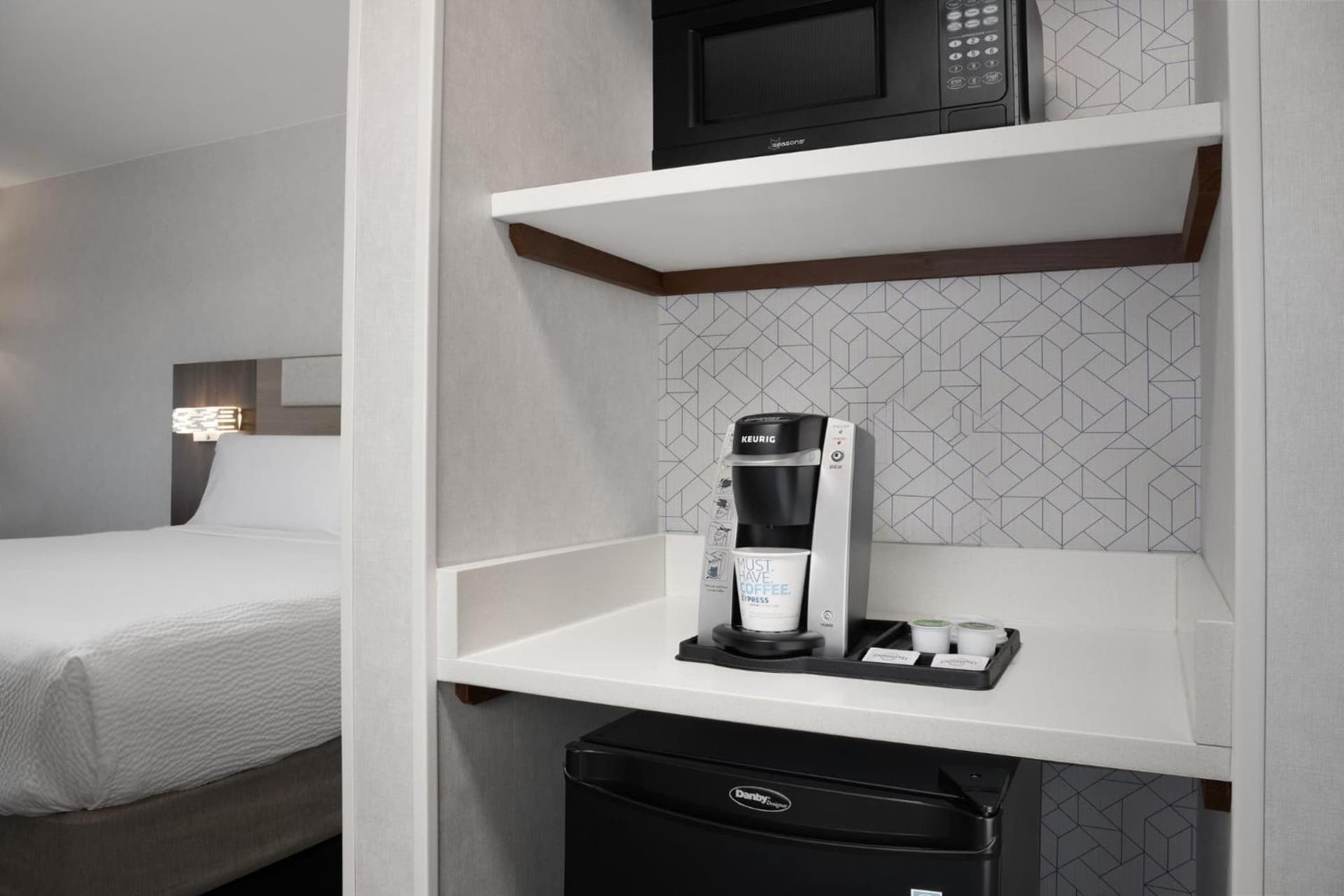 Holiday Inn Express & Suites Alexandria - Fort Belvoir by IHG gallery photo in Alexandria, VA — image 32