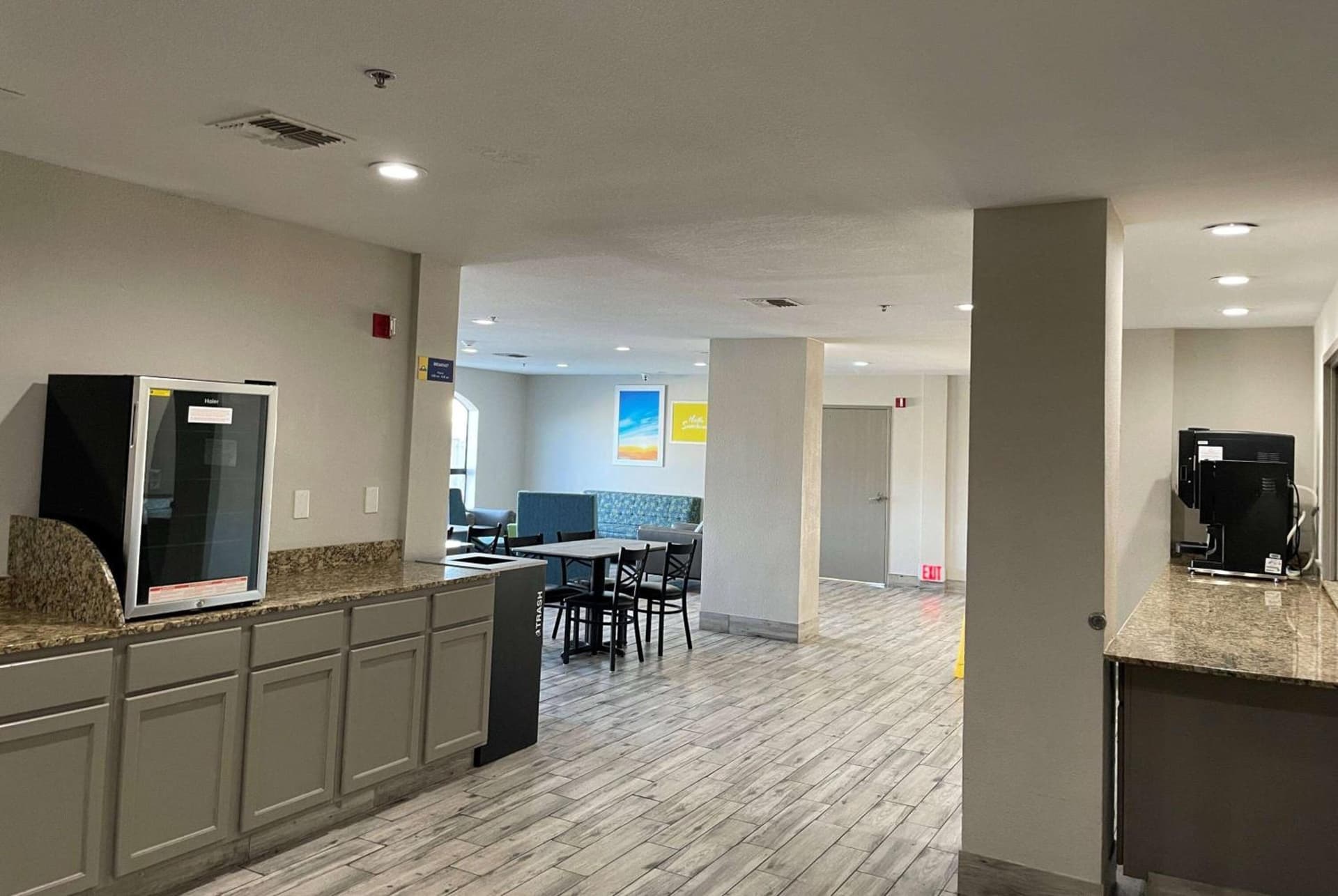 Days Inn by Wyndham Dallas Garland West gallery photo in Garland, TX — image 15