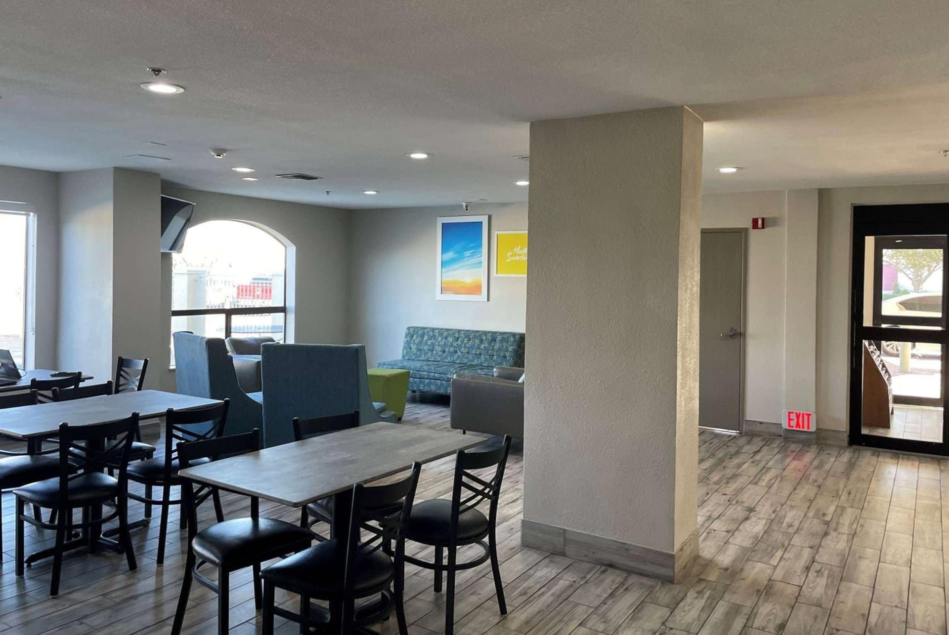 Days Inn by Wyndham Dallas Garland West gallery photo in Garland, TX — image 4