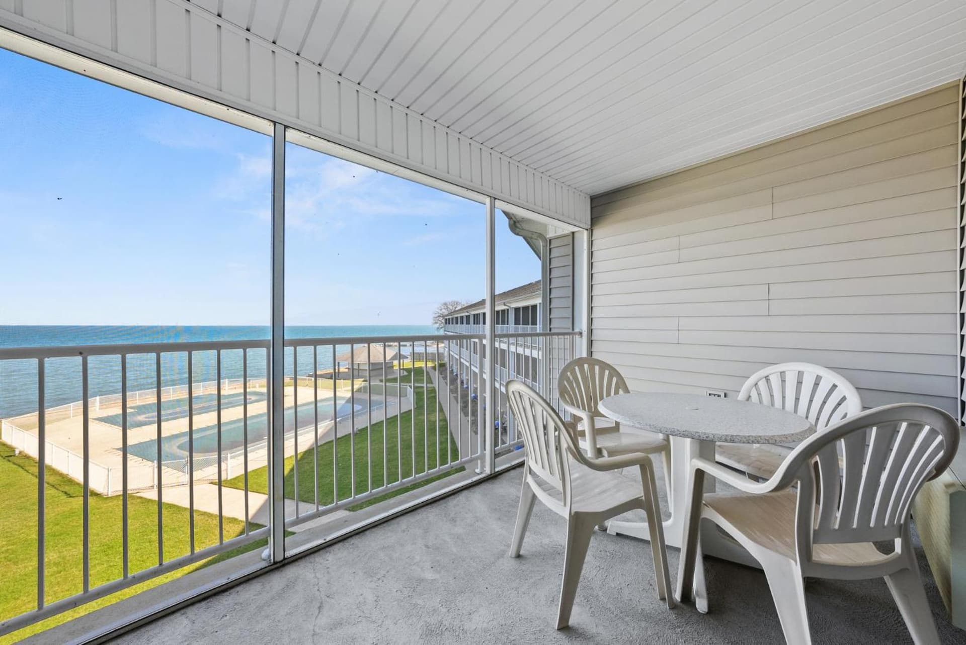 Bayshore Resort Downtown Put-in-Bay Island gallery photo in Put-in-Bay, OH — image 5