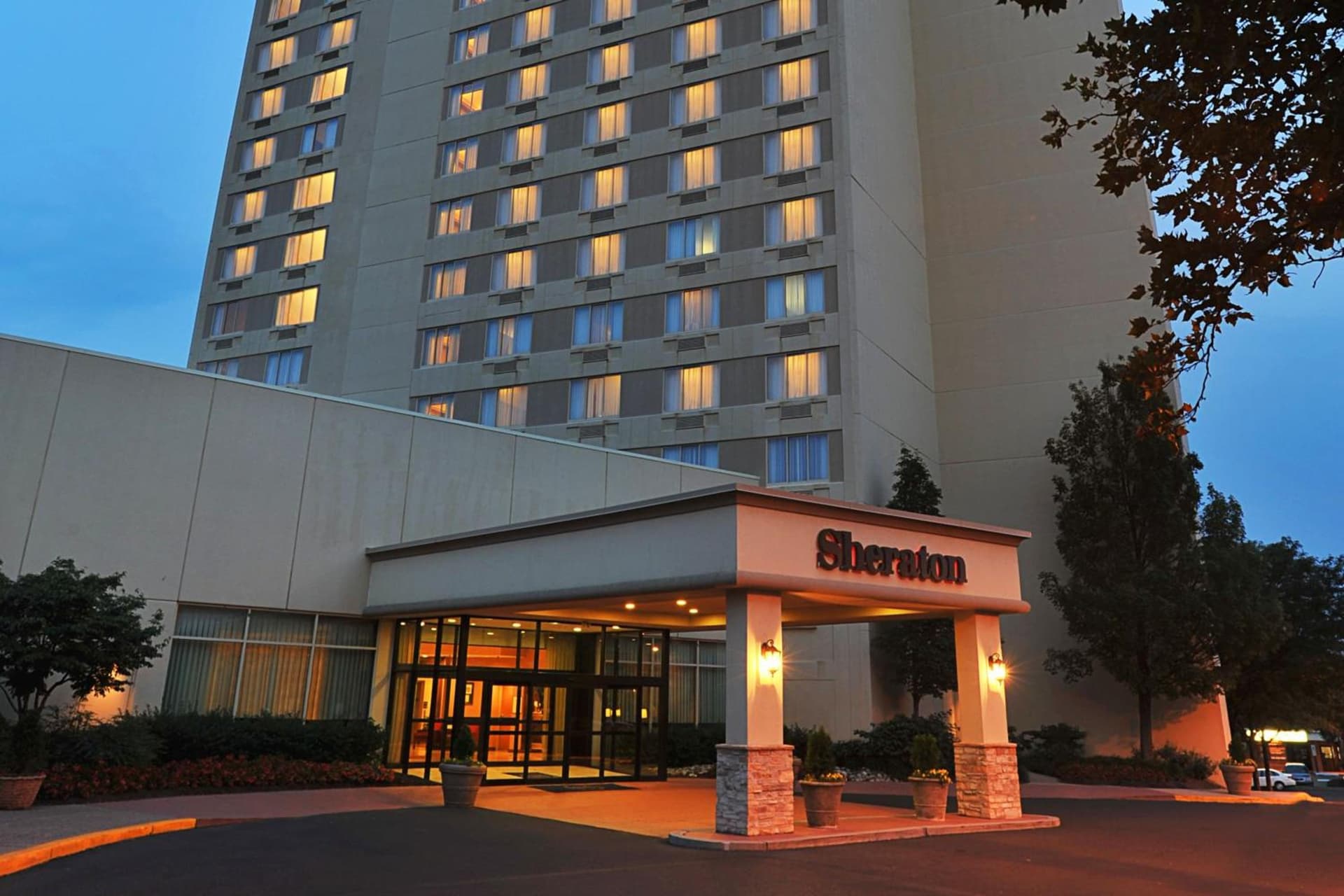 Sheraton Bucks County Langhorne interior in Langhorne, PA — gallery photo 2