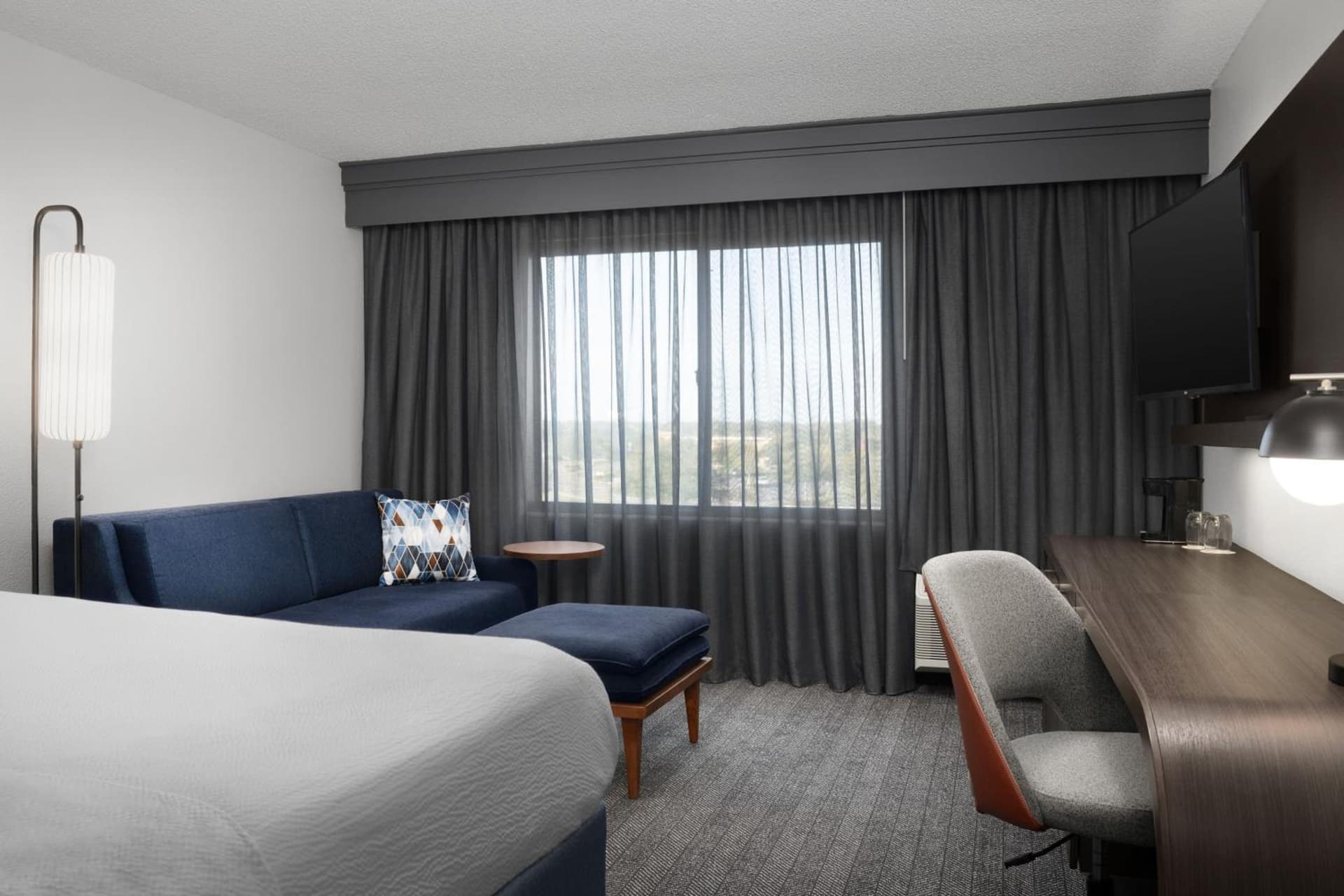 Courtyard by Marriott Lakeland gallery photo in Lakeland, FL — image 16
