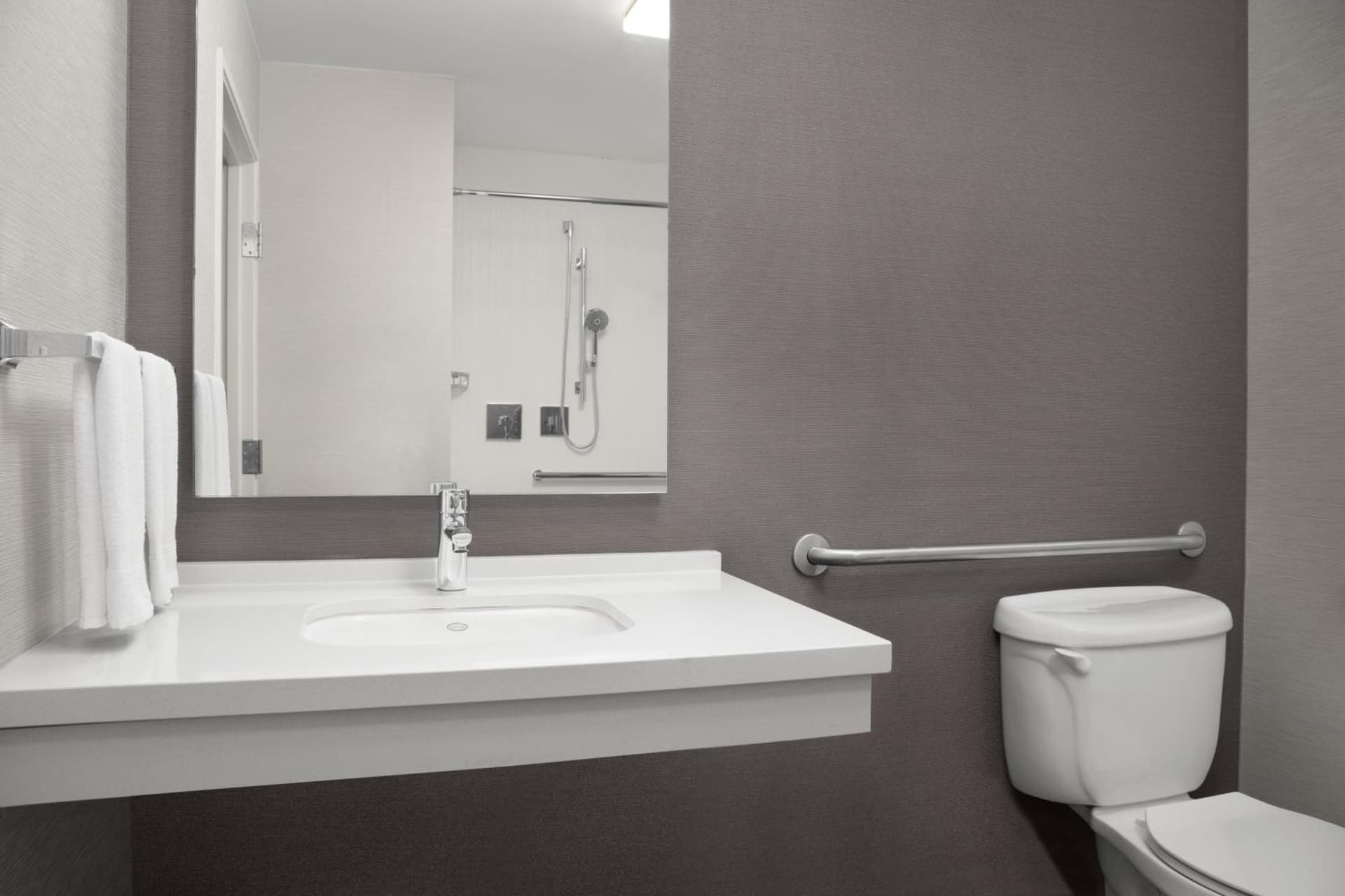 Courtyard by Marriott Lakeland gallery photo in Lakeland, FL — image 10