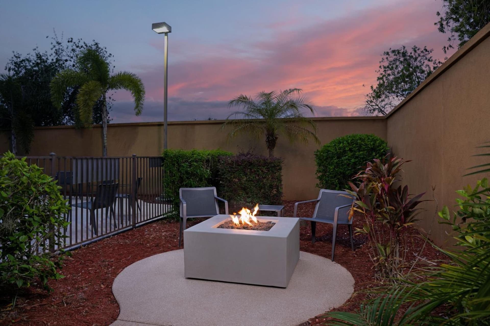Courtyard by Marriott Lakeland gallery photo in Lakeland, FL — image 9