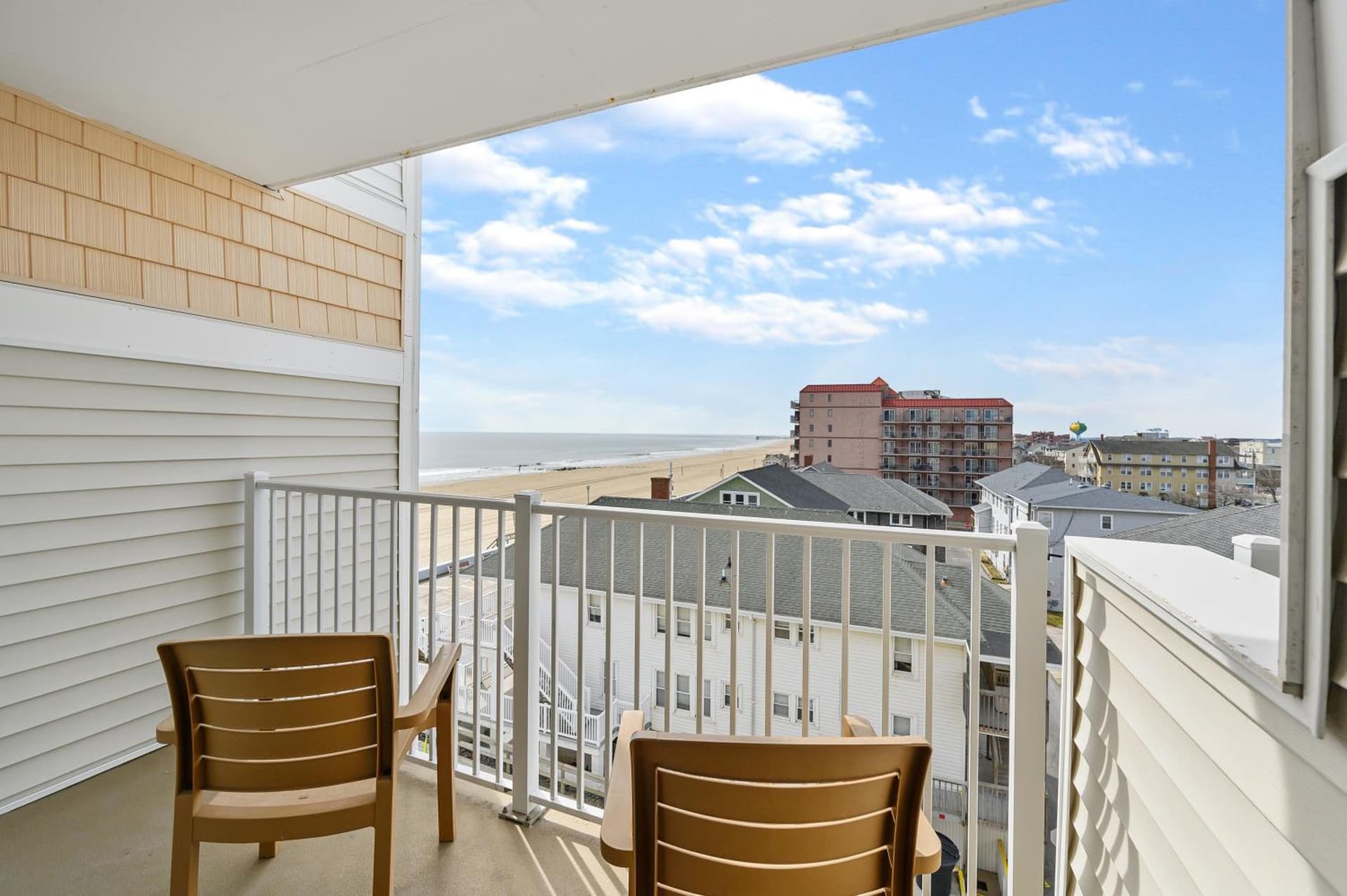 Monte Carlo Boardwalk / Oceanfront Ocean City property views in Ocean City, MD — gallery photo 3