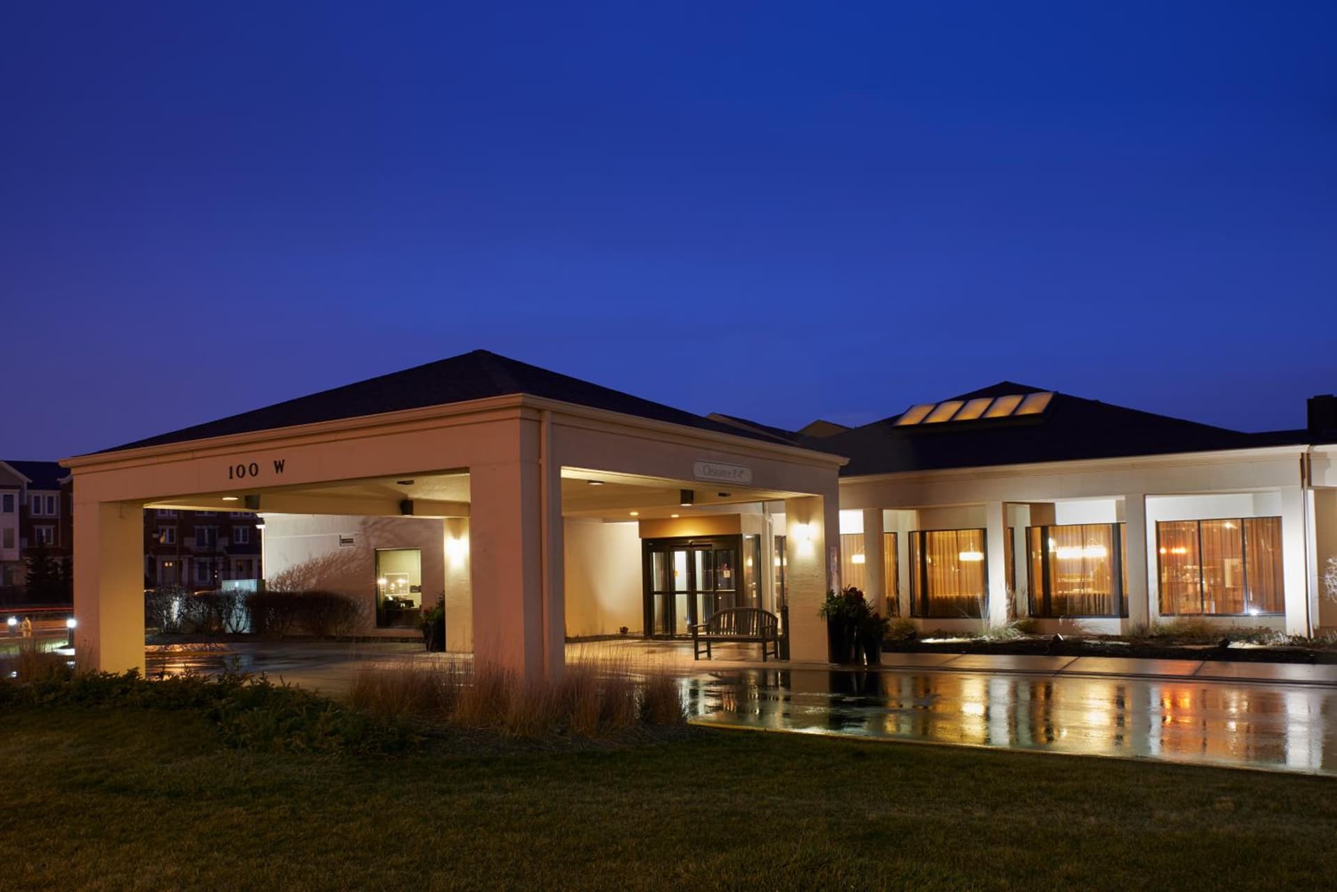 Courtyard Chicago Arlington Heights/South featured exterior or lobby in Arlington Heights, IL — similar hotel