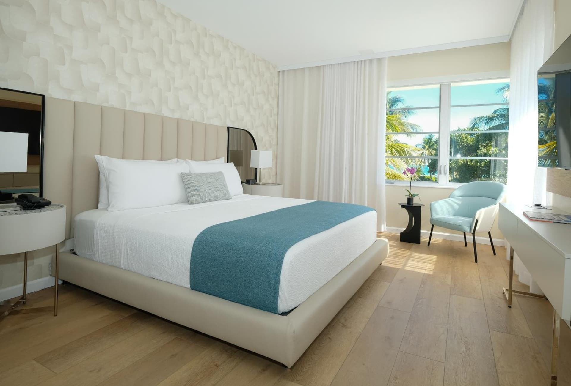 Avalon Hotel interior in Miami Beach, FL — gallery photo 2