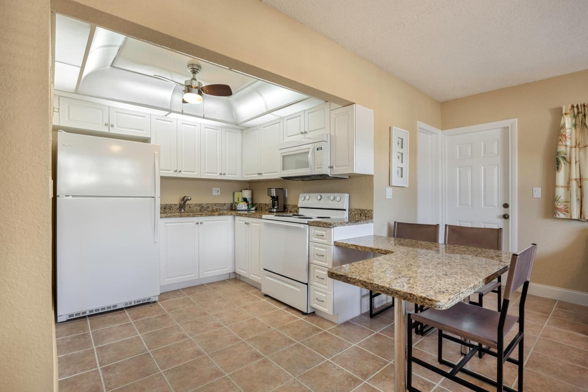 Coconut Bay Resort gallery photo in Fort Lauderdale, FL — image 8