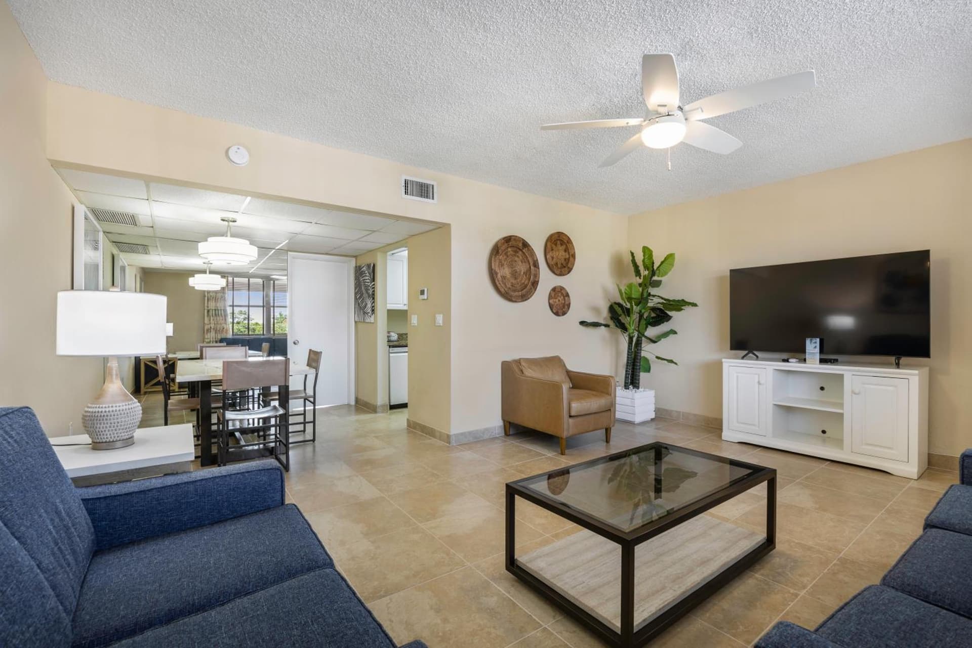 Coconut Bay Resort property views in Fort Lauderdale, FL — gallery photo 3