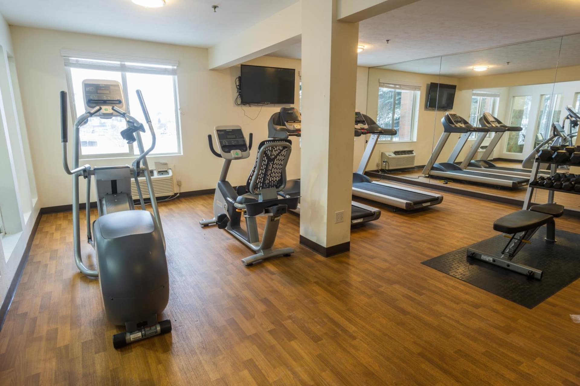 Comfort Inn & Suites Spokane Valley Central interior in Spokane Valley, WA — gallery photo 2