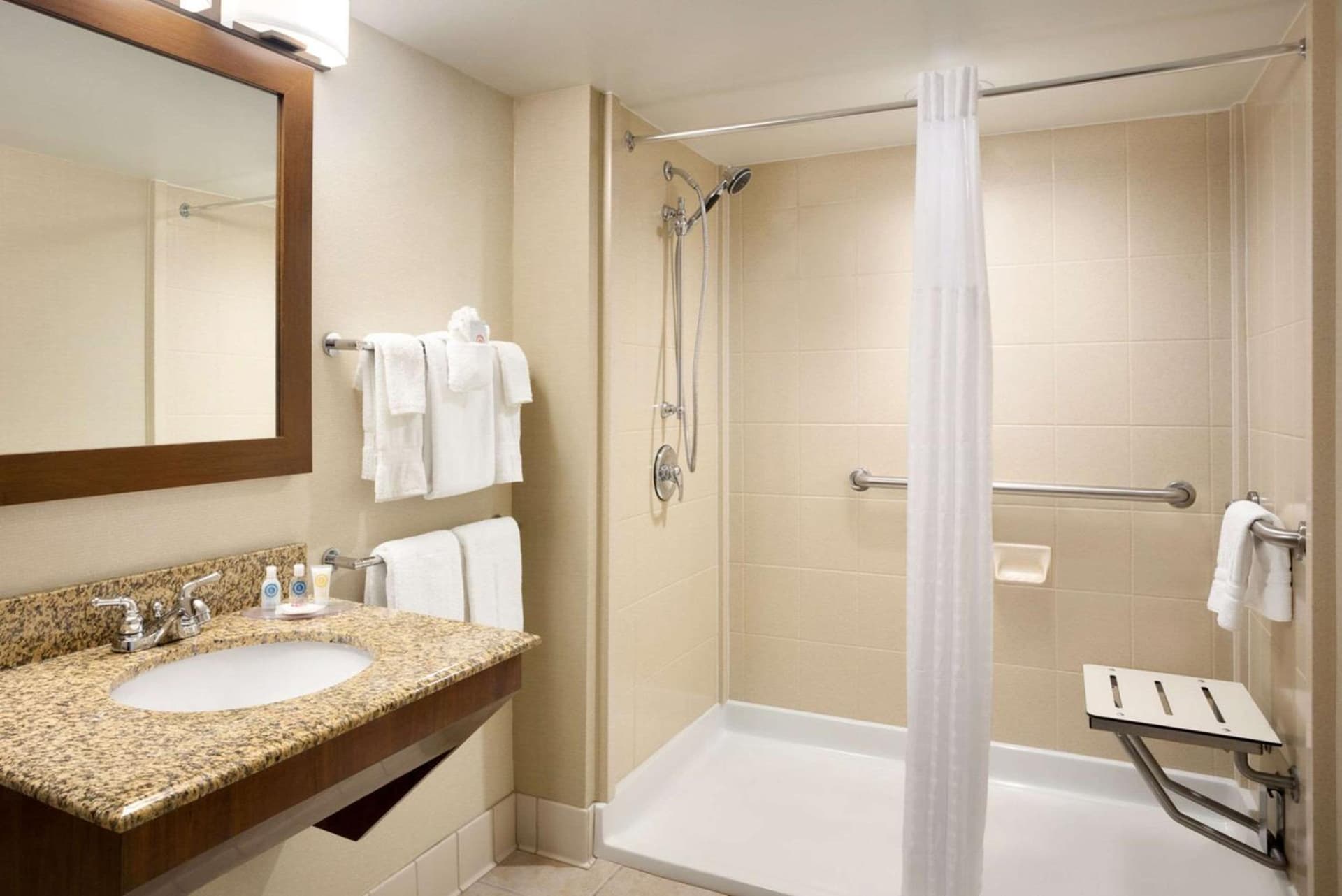 Comfort Inn & Suites Presidential gallery photo in Little Rock, AR — image 30