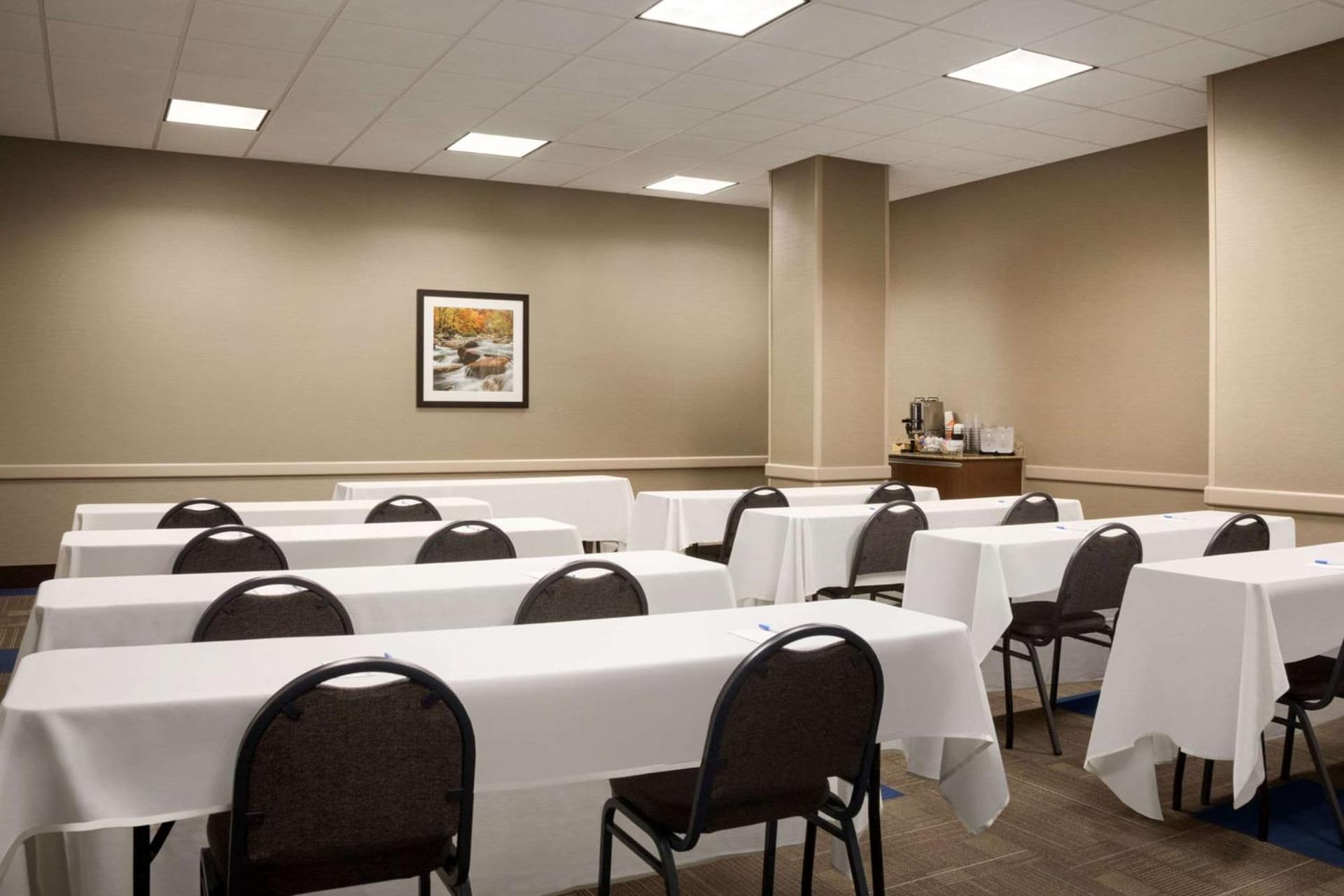 Comfort Inn & Suites Presidential gallery photo in Little Rock, AR — image 5