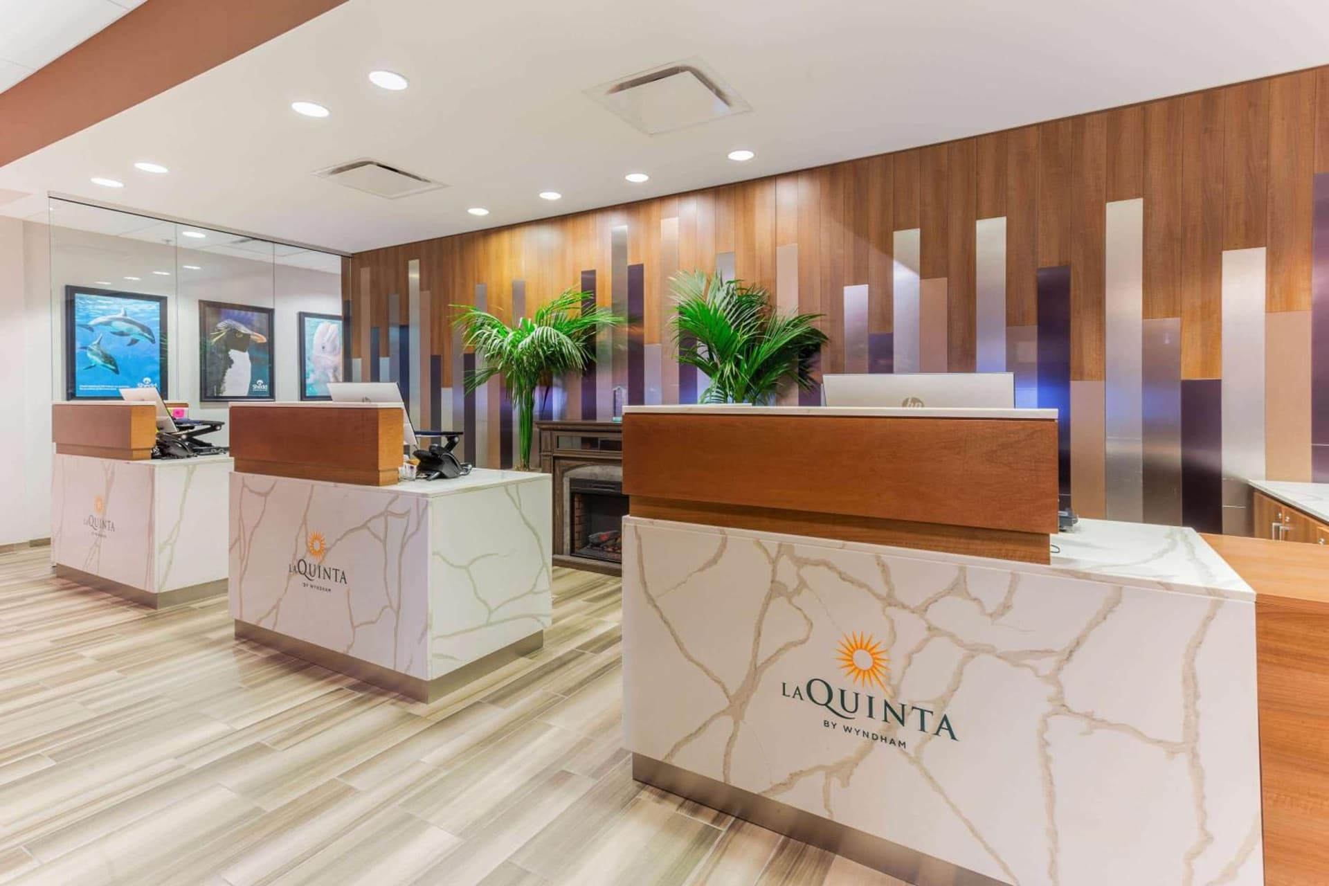 La Quinta Inn & Suites by Wyndham Chicago Downtown property views in Chicago, IL — gallery photo 3