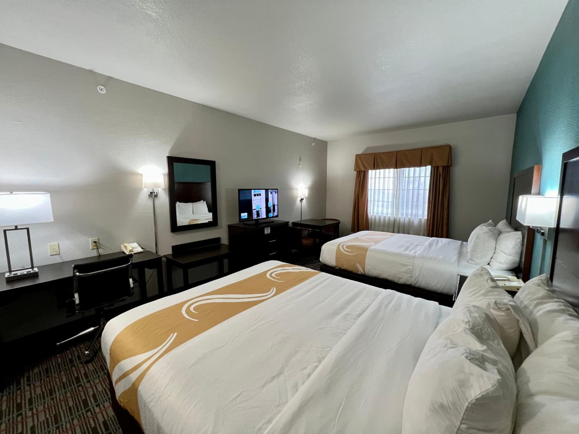 Quality Inn & Suites Near University gallery photo in Waco, TX — image 12