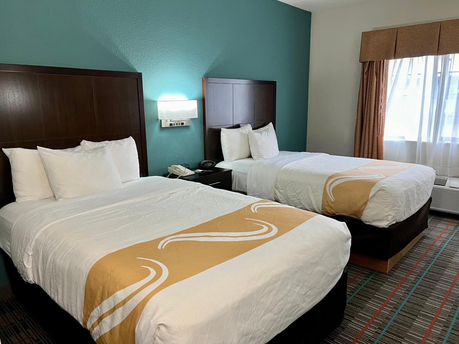 Quality Inn & Suites Near University interior in Waco, TX — gallery photo 2