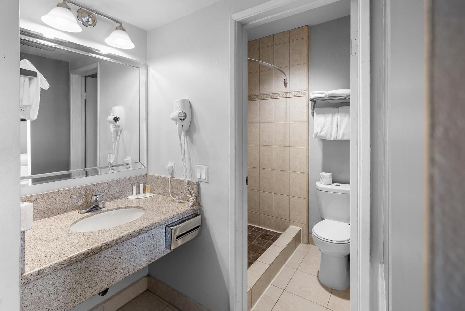 The Live Hotel property views in Los Angeles, CA — gallery photo 3
