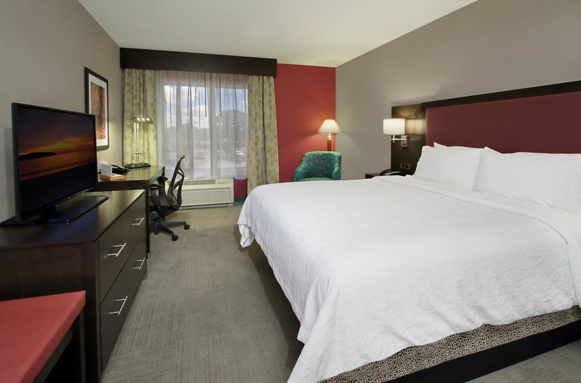 Hilton Garden Inn Sonoma County Airport interior in Santa Rosa, CA — gallery photo 2