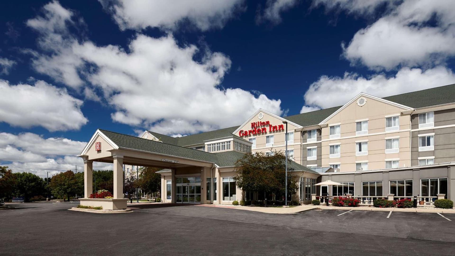Hilton Garden Inn Merrillville interior in Merrillville, IN — gallery photo 2
