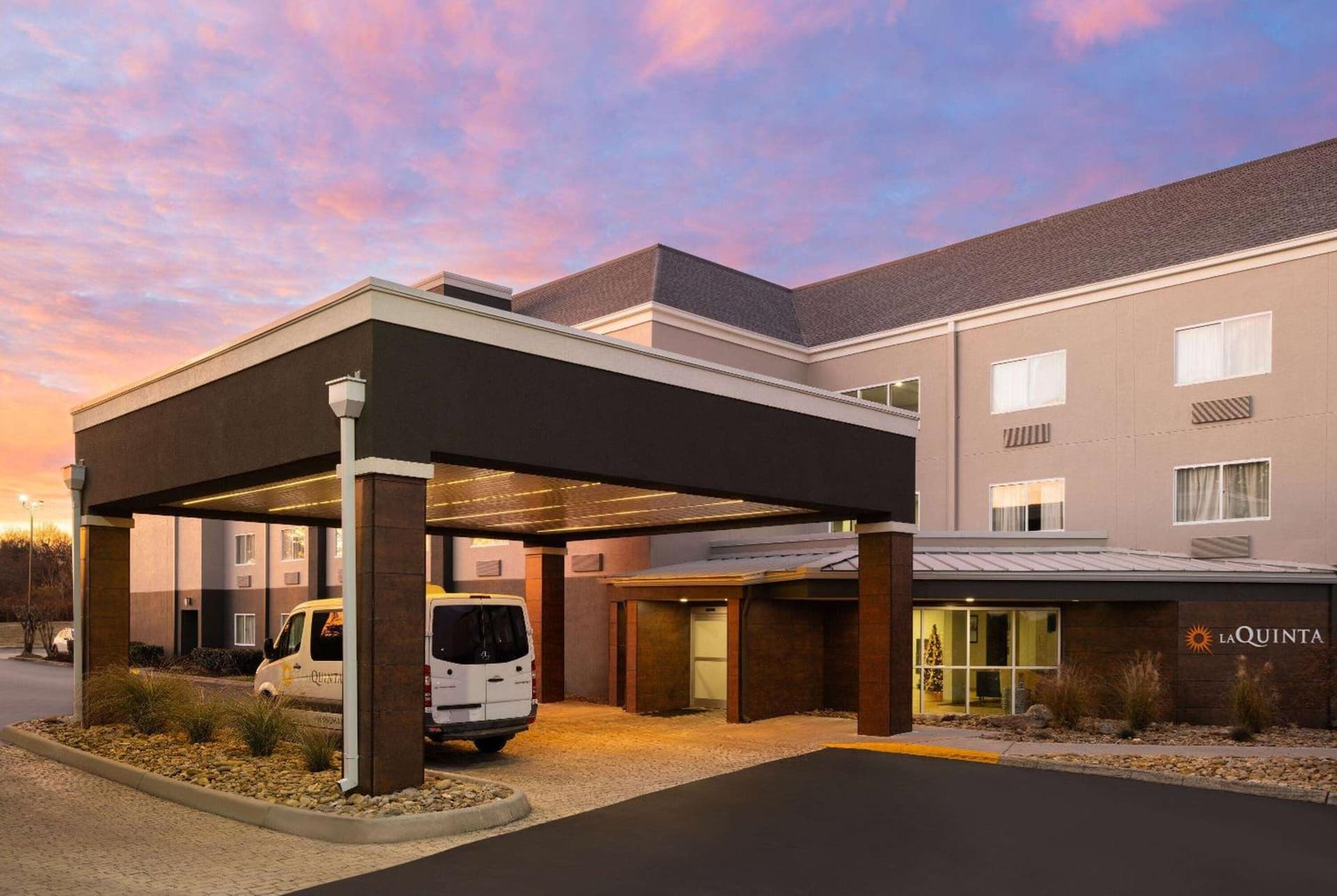 La Quinta by Wyndham Knoxville Airport property views in Alcoa, TN — gallery photo 3